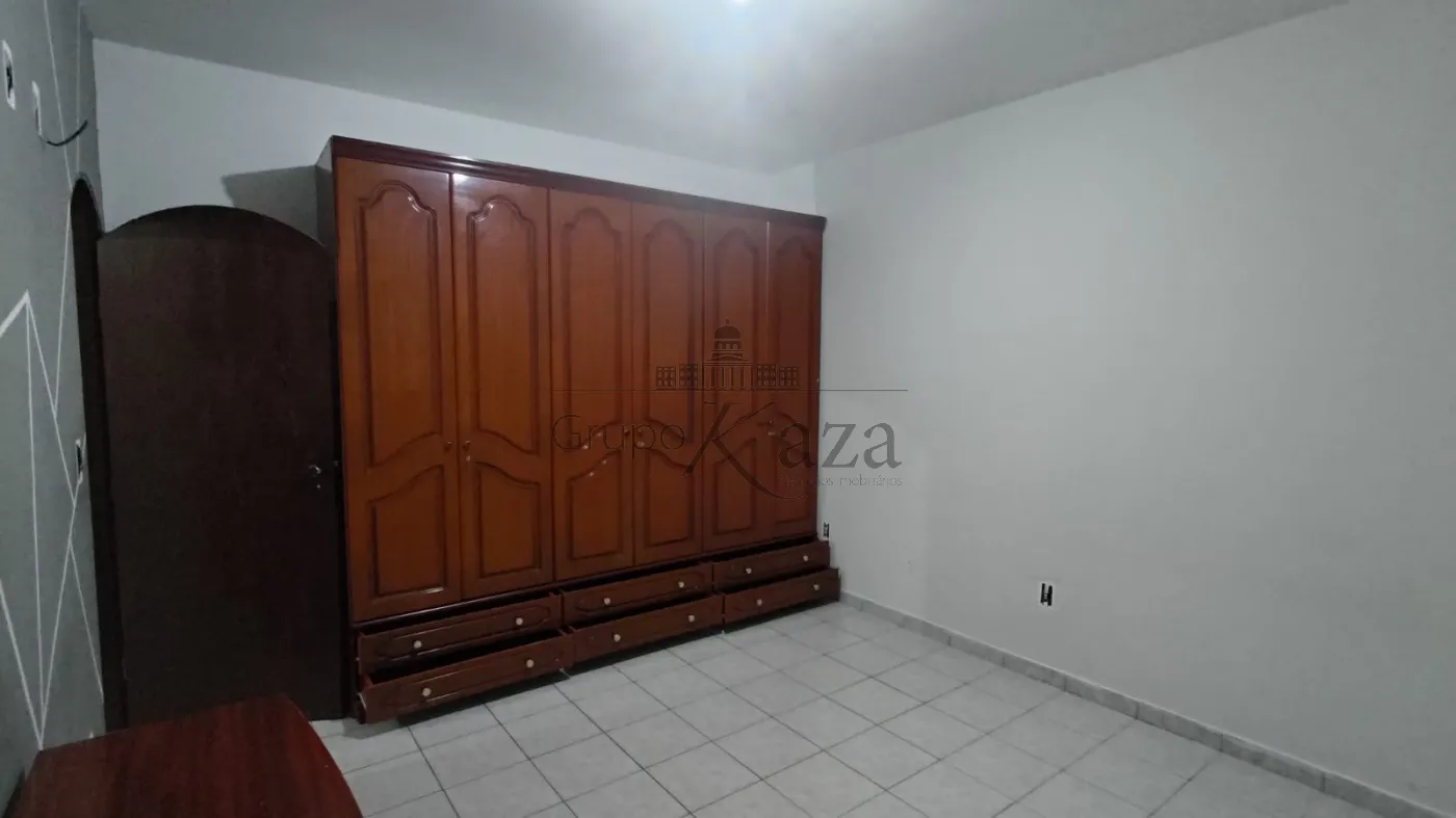 Foto 16 de Casa Padrão em Jardim Colonial, São José dos Campos - imagem 16