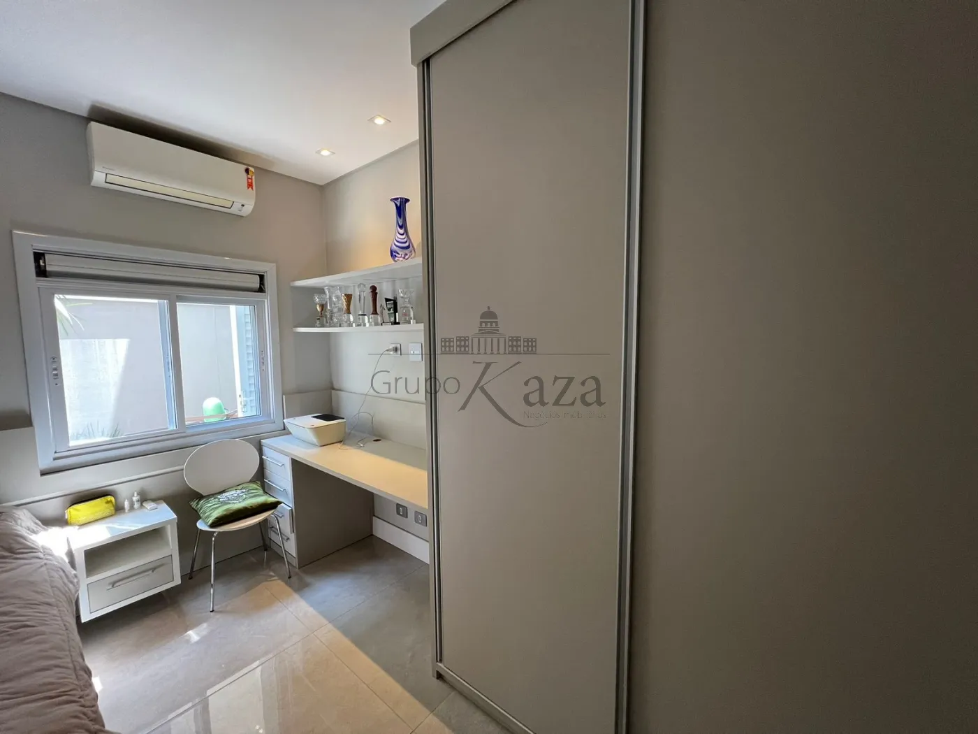 Foto 17 de Casa Condomínio em Jardim do Golfe, São José dos Campos - imagem 17
