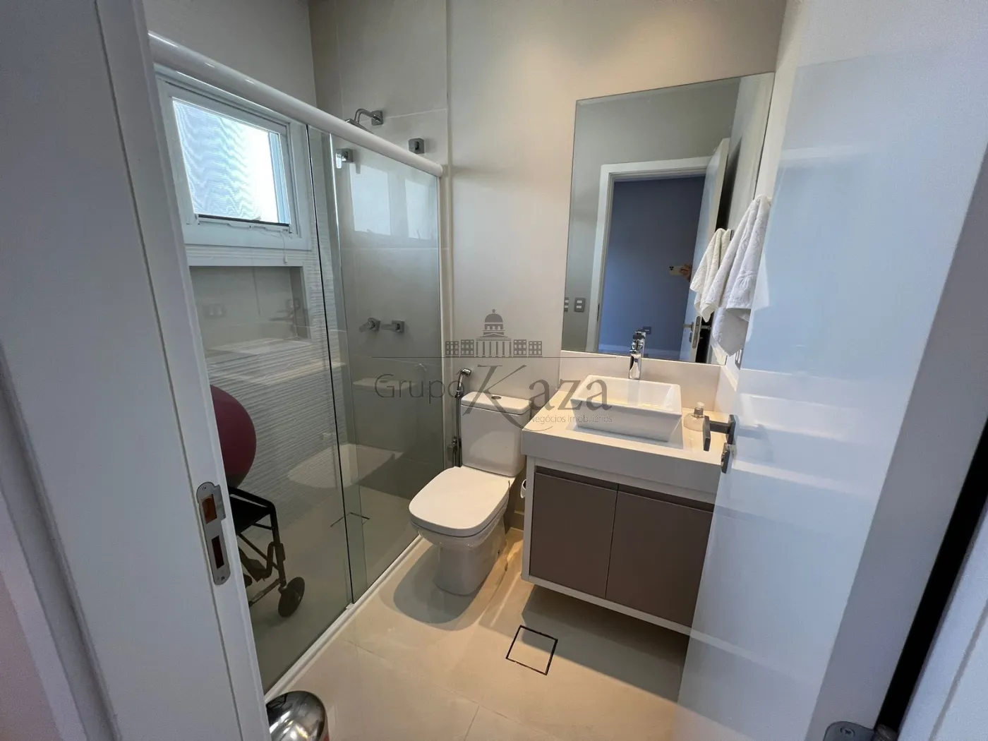 Foto 30 de Casa Condomínio em Jardim do Golfe, São José dos Campos - imagem 30