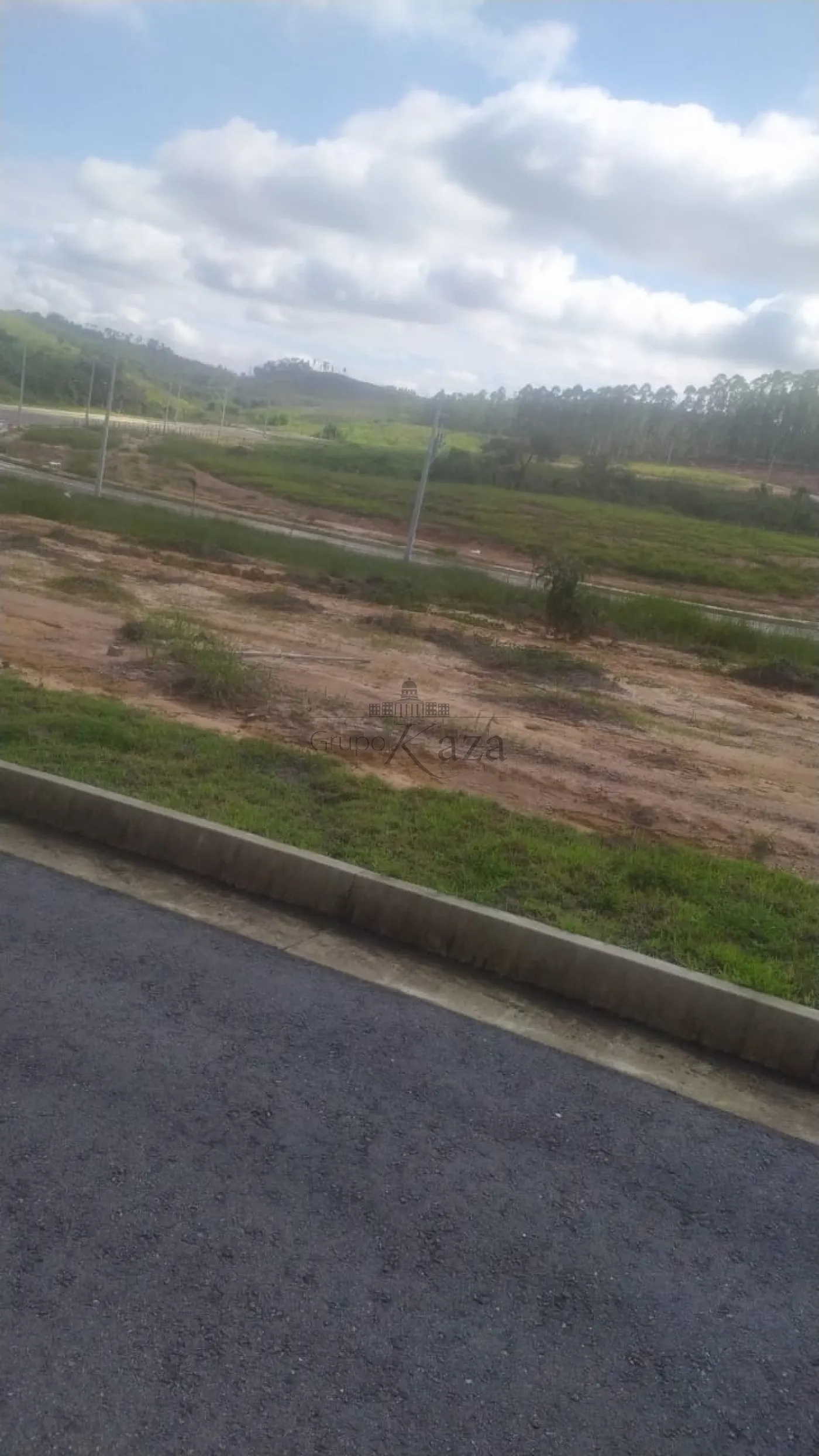Foto 4 de Terreno Padrão em Vila das Flores, São José dos Campos - imagem 4