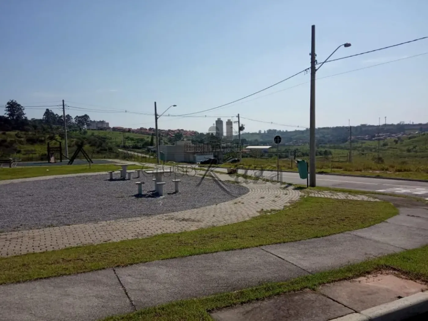 Foto 3 de Terreno Padrão em Recanto dos Eucalíptos, São José dos Campos - imagem 3