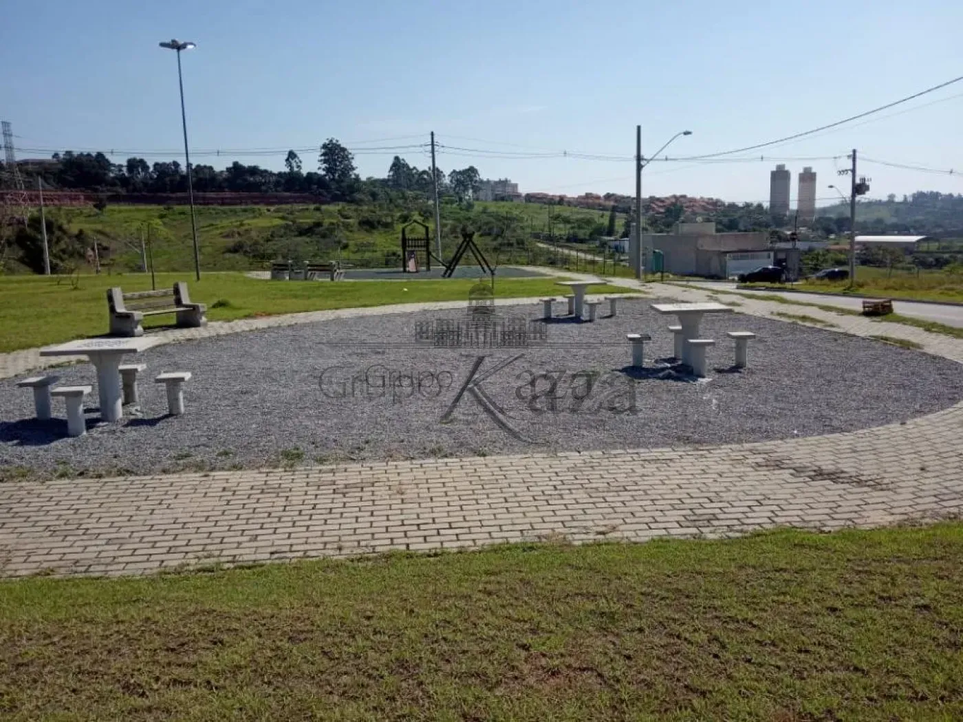 Foto 4 de Terreno Padrão em Recanto dos Eucalíptos, São José dos Campos - imagem 4