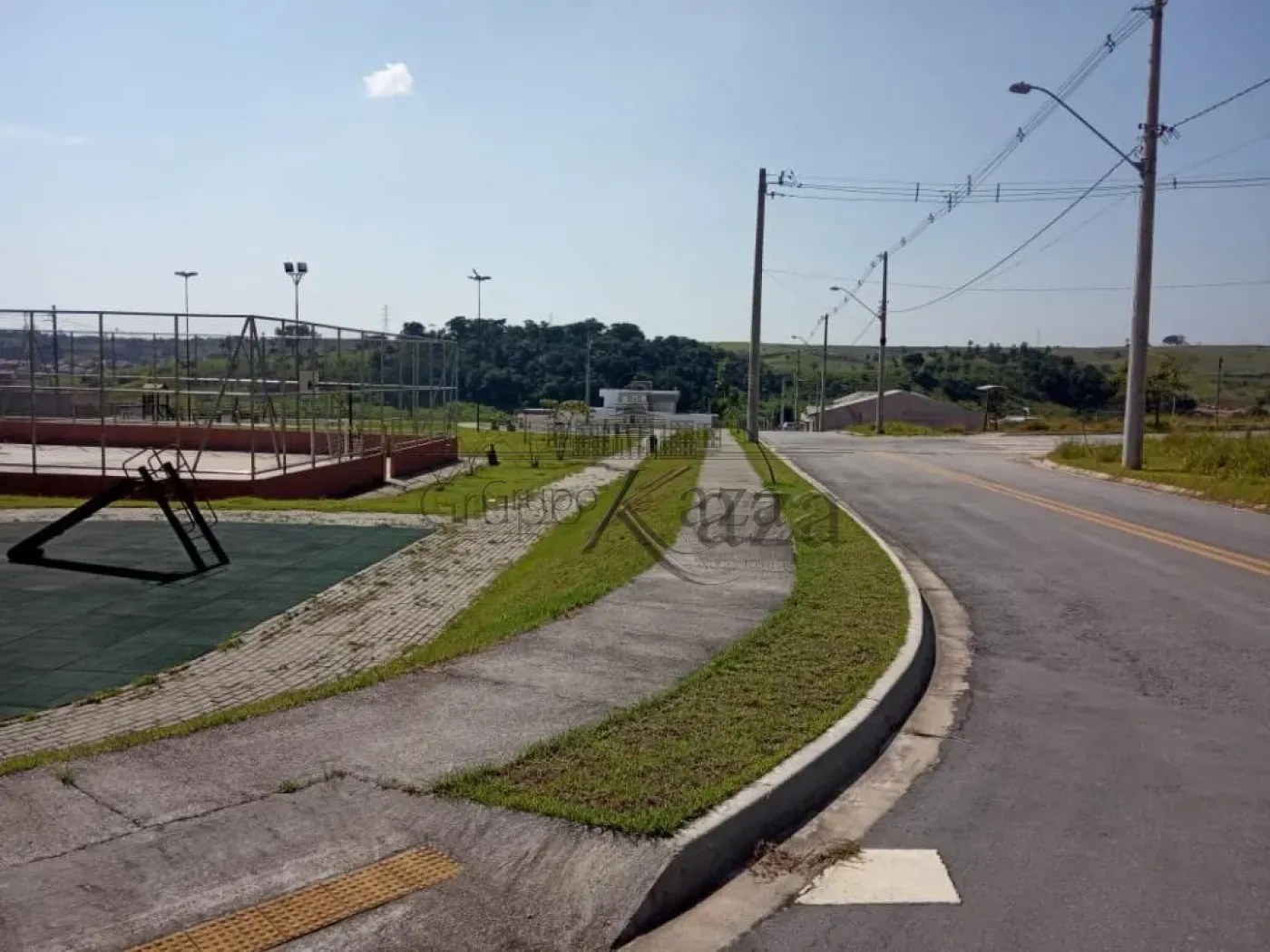 Foto 8 de Terreno Padrão em Recanto dos Eucalíptos, São José dos Campos - imagem 8