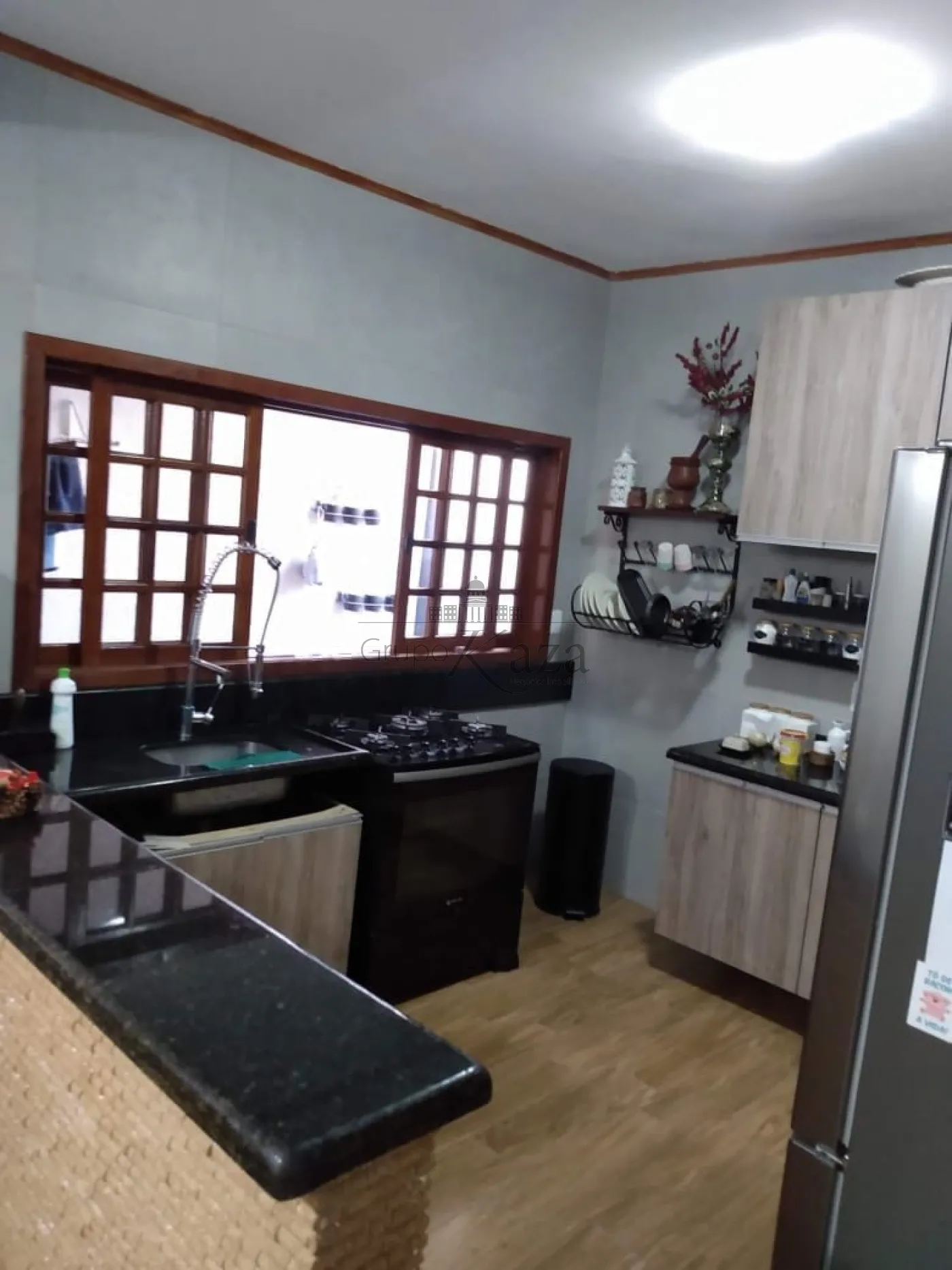 Foto 2 de Casa Padrão em Jardim Pararangaba, São José dos Campos - imagem 2