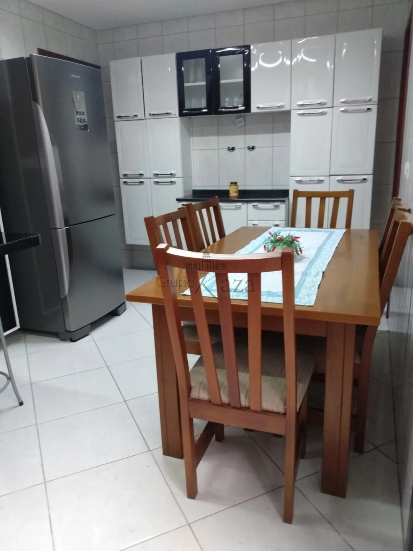 Foto 2 de Casa Padrão em Parque Interlagos, São José dos Campos - imagem 2