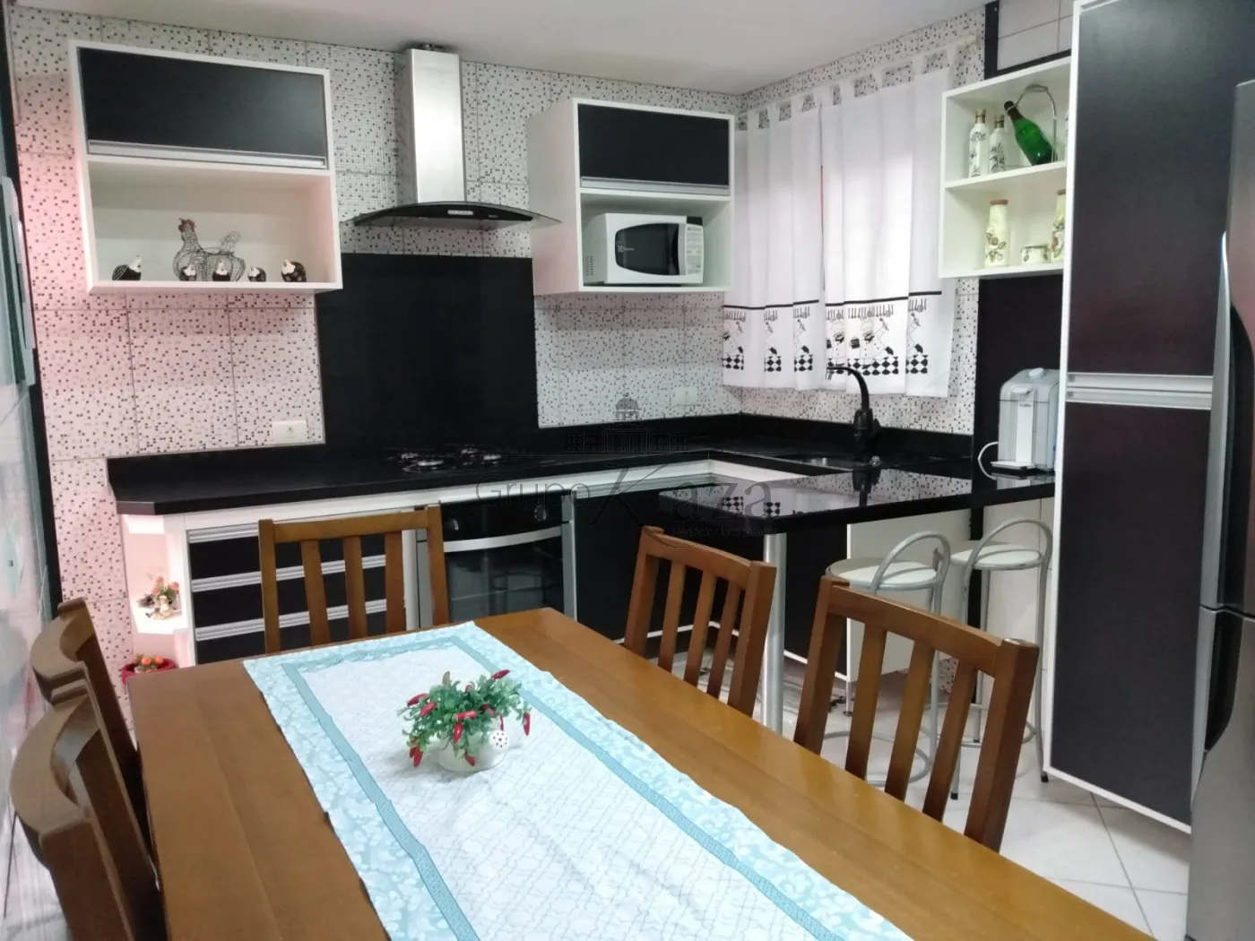 Foto 3 de Casa Padrão em Parque Interlagos, São José dos Campos - imagem 3