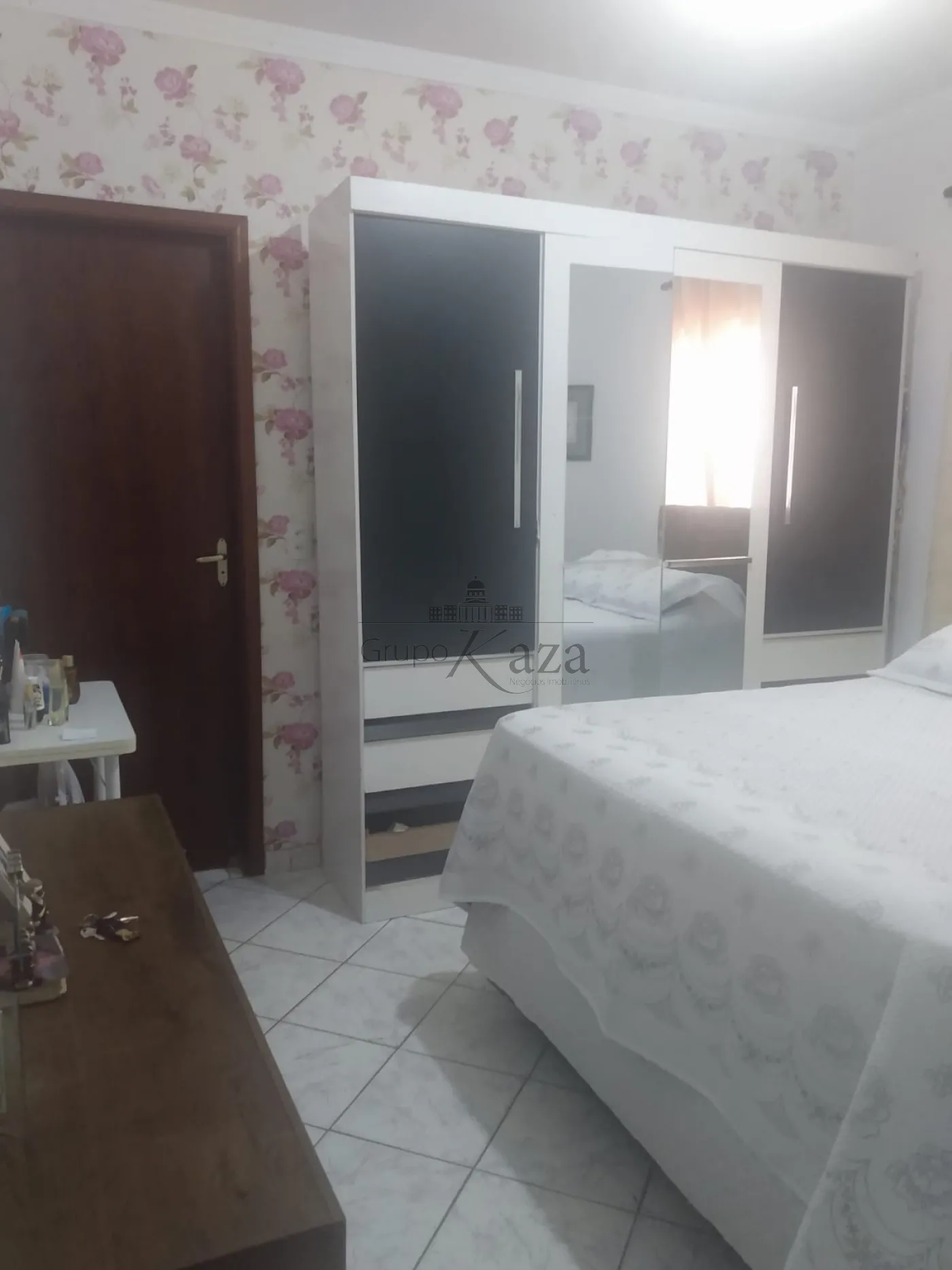 Foto 4 de Casa Padrão em Parque Interlagos, São José dos Campos - imagem 4