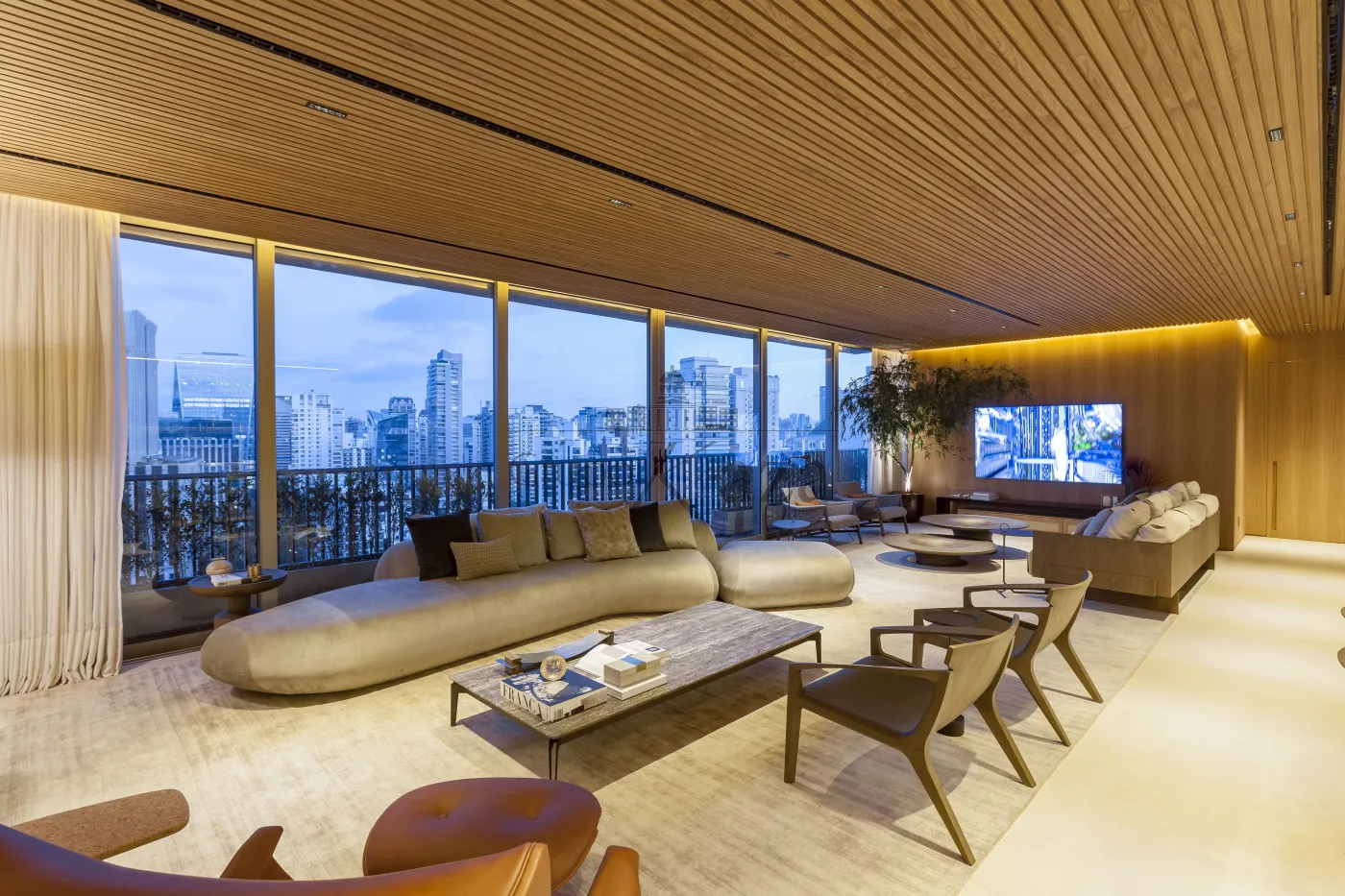 Foto 7 de Apartamento Padrão em Itaim Bibi, São Paulo - imagem 7