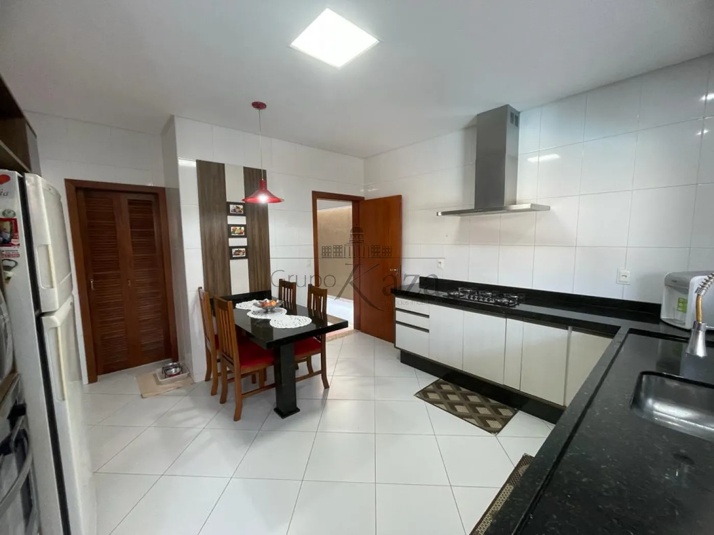 Foto 6 de Casa Condomínio em Vila Branca, Jacareí - imagem 6