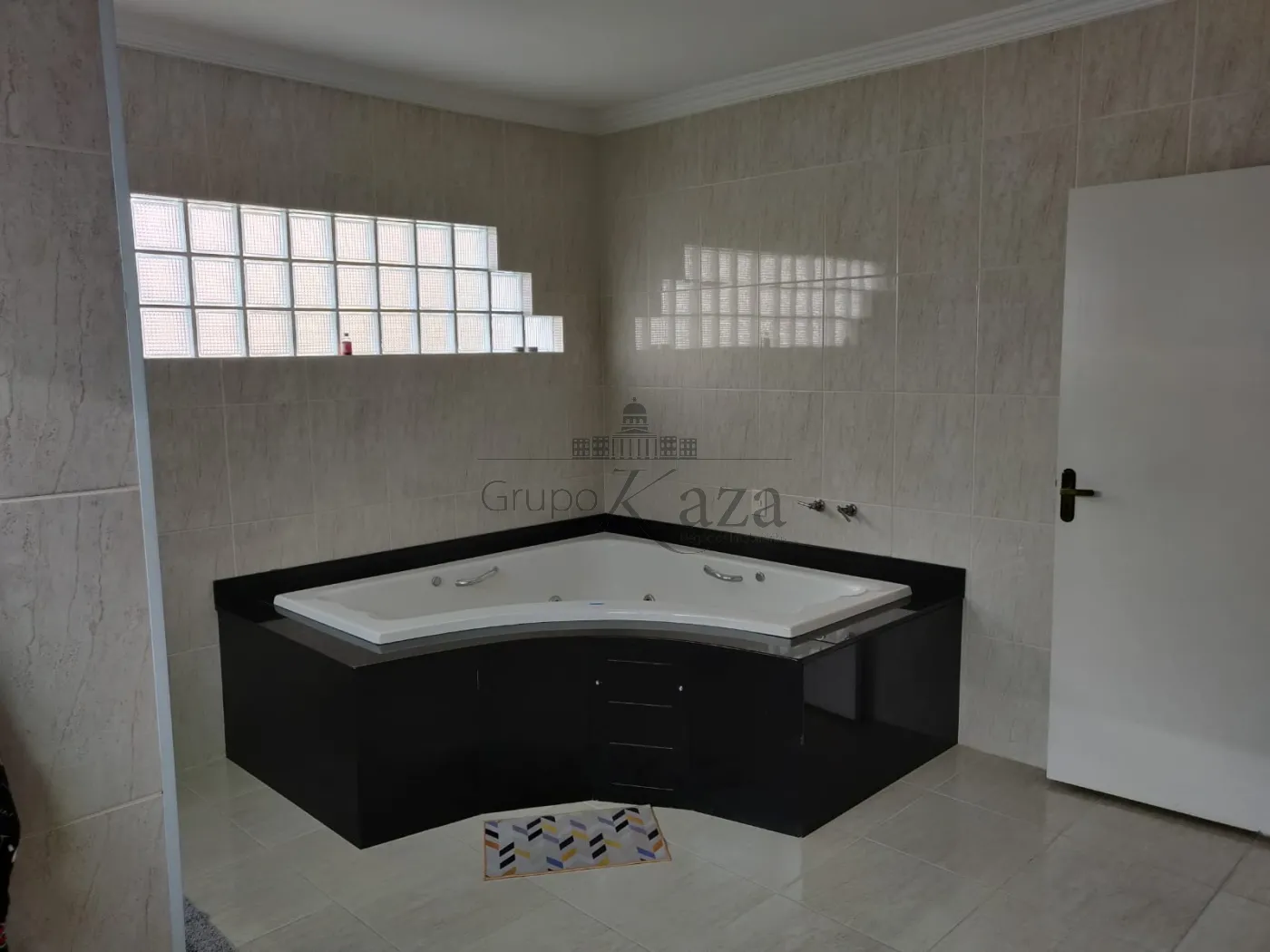 Foto 26 de Casa Condomínio em Vila Zezé, Jacareí - imagem 26