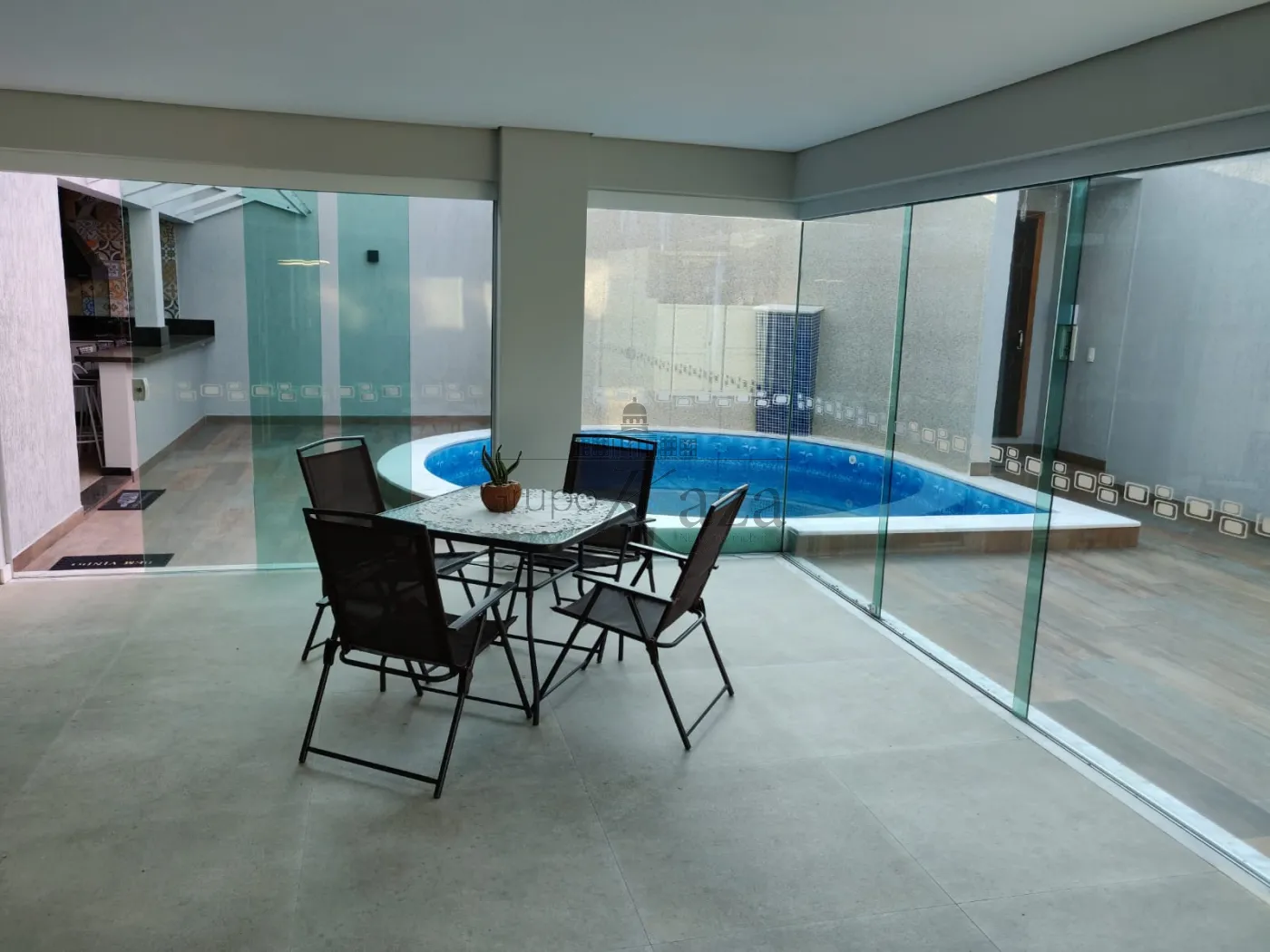 Foto 32 de Casa Condomínio em Vila Zezé, Jacareí - imagem 32