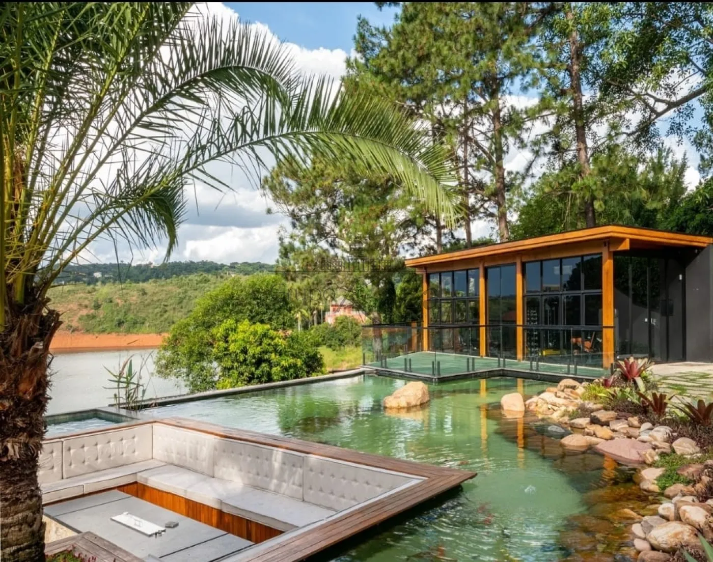 Foto 1 de Casa Condomínio em Chácaras Condomínio Recanto Pássaros II, Jacareí - imagem 1