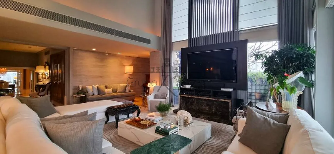 Foto 1 de Apartamento Cobertura Duplex em Itaim Bibi, São Paulo - imagem 1