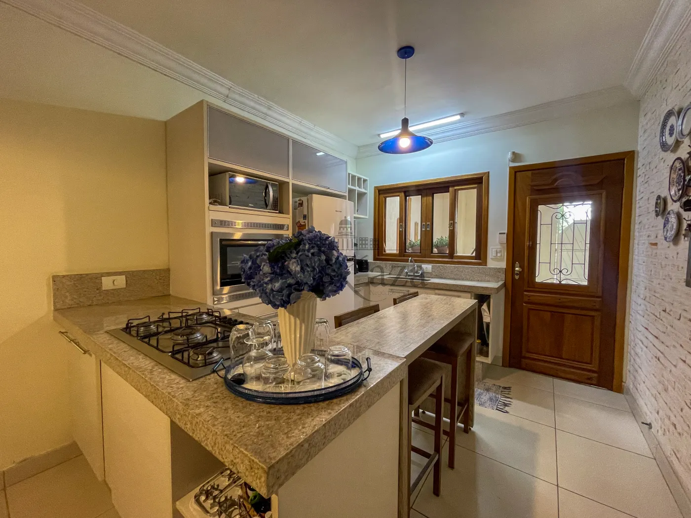 Foto 1 de Casa Padrão em Jardim Pereira do Amparo, Jacareí - imagem 1 Foto 1 de Casa Padrão em Jardim Pereira do Amparo, Jacareí - imagem 1