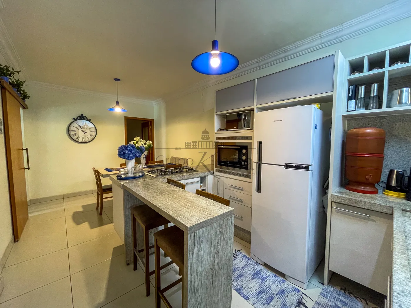 Foto 2 de Casa Padrão em Jardim Pereira do Amparo, Jacareí - imagem 2 Foto 2 de Casa Padrão em Jardim Pereira do Amparo, Jacareí - imagem 2