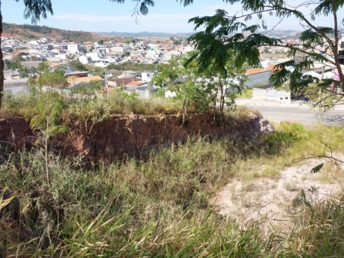 Foto 3 de Terreno Padrão em Jardim Santa Júlia , São José dos Campos - imagem 3