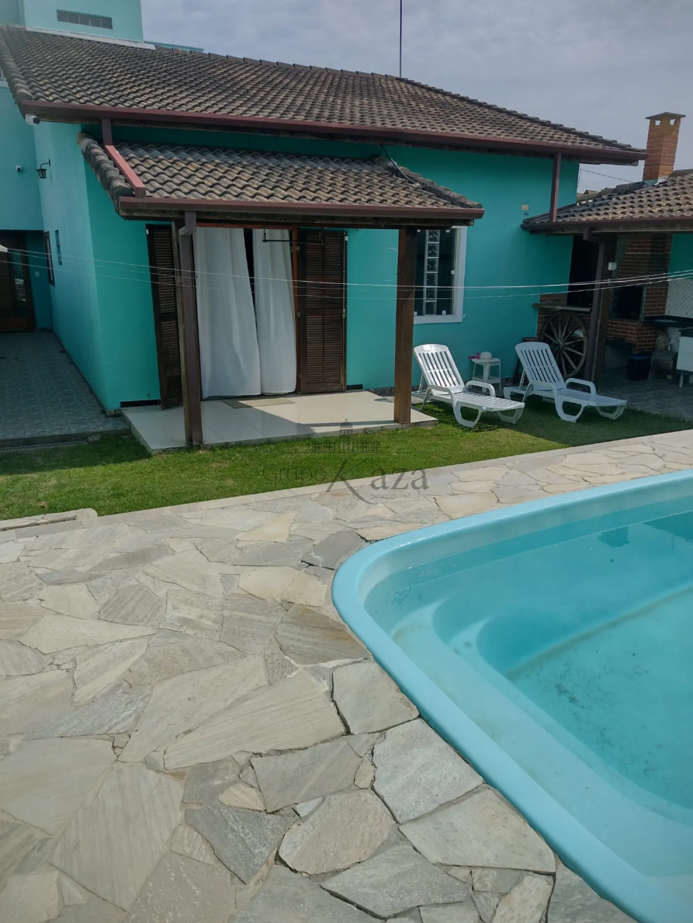 Foto 17 de Casa Sobrado em Golfinho, Caraguatatuba - imagem 17