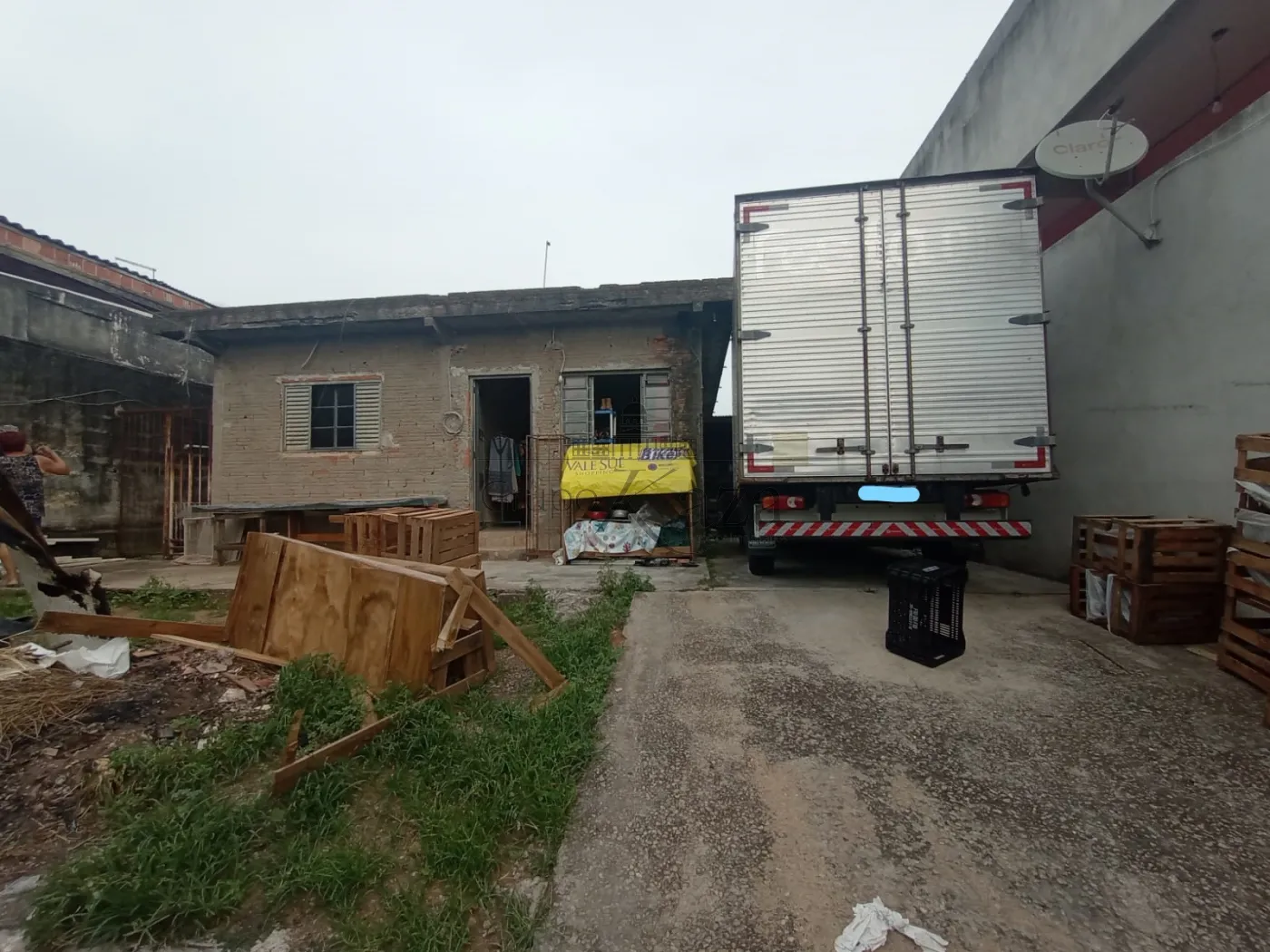 Foto 2 de Casa Comercial  Residencial em Jardim São Judas Tadeu, São José dos Campos - imagem 2