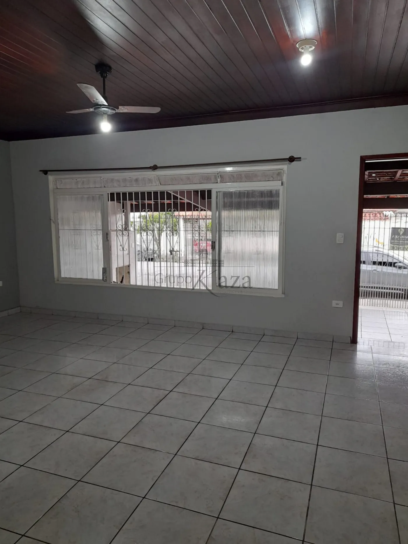 Foto 1 de Casa Padrão em Jardim Santa Maria, Jacareí - imagem 1