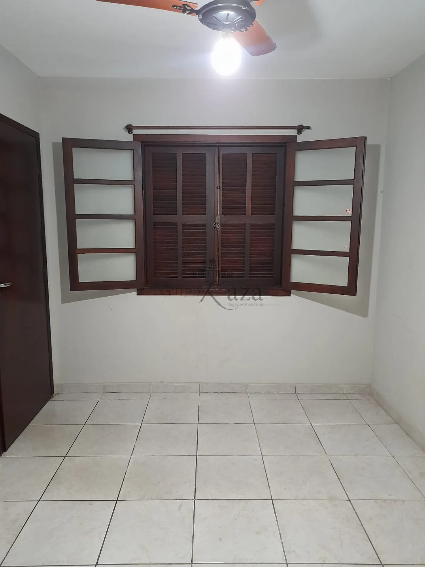Foto 17 de Casa Padrão em Jardim Santa Maria, Jacareí - imagem 17