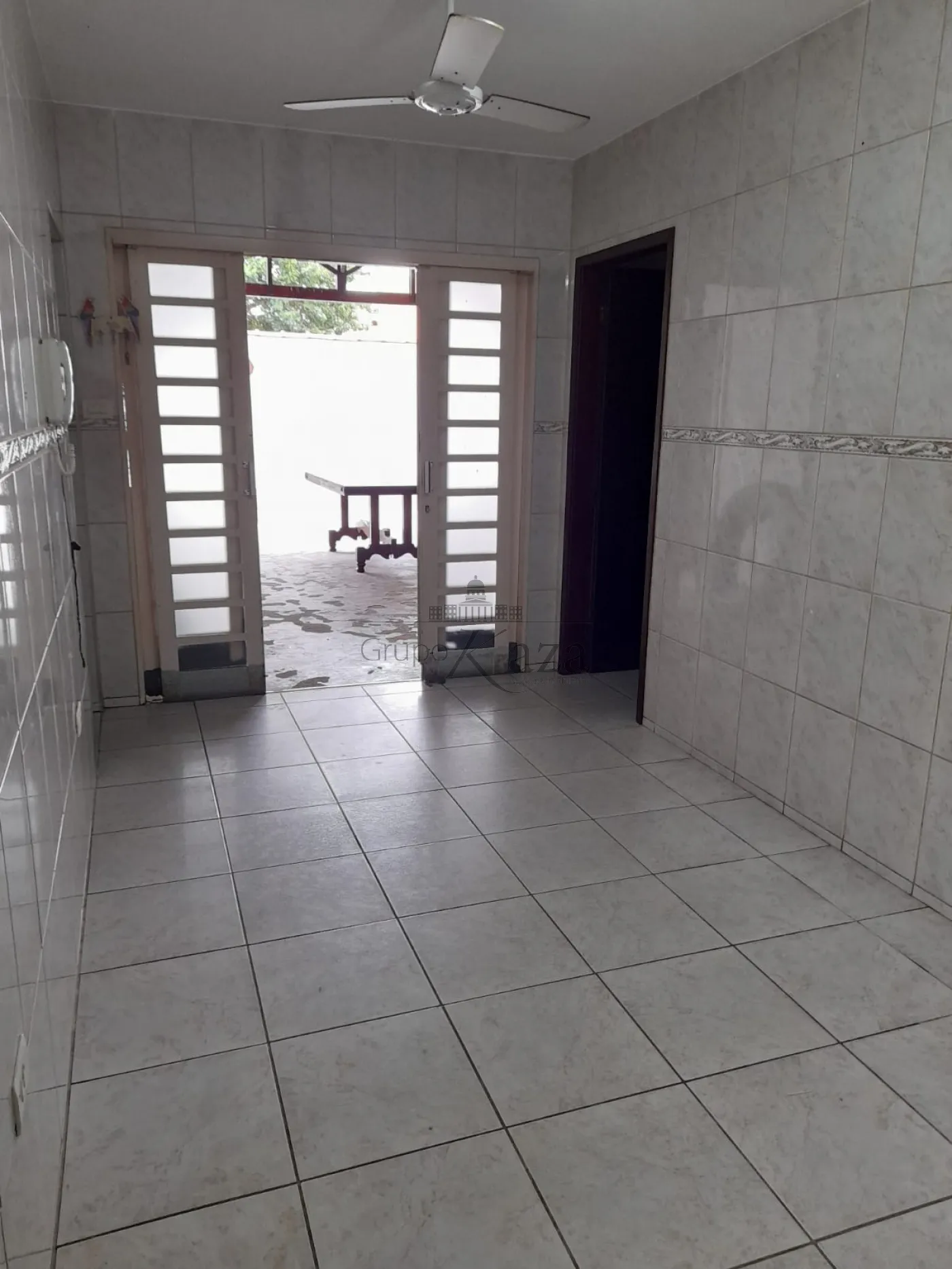 Foto 19 de Casa Padrão em Jardim Santa Maria, Jacareí - imagem 19