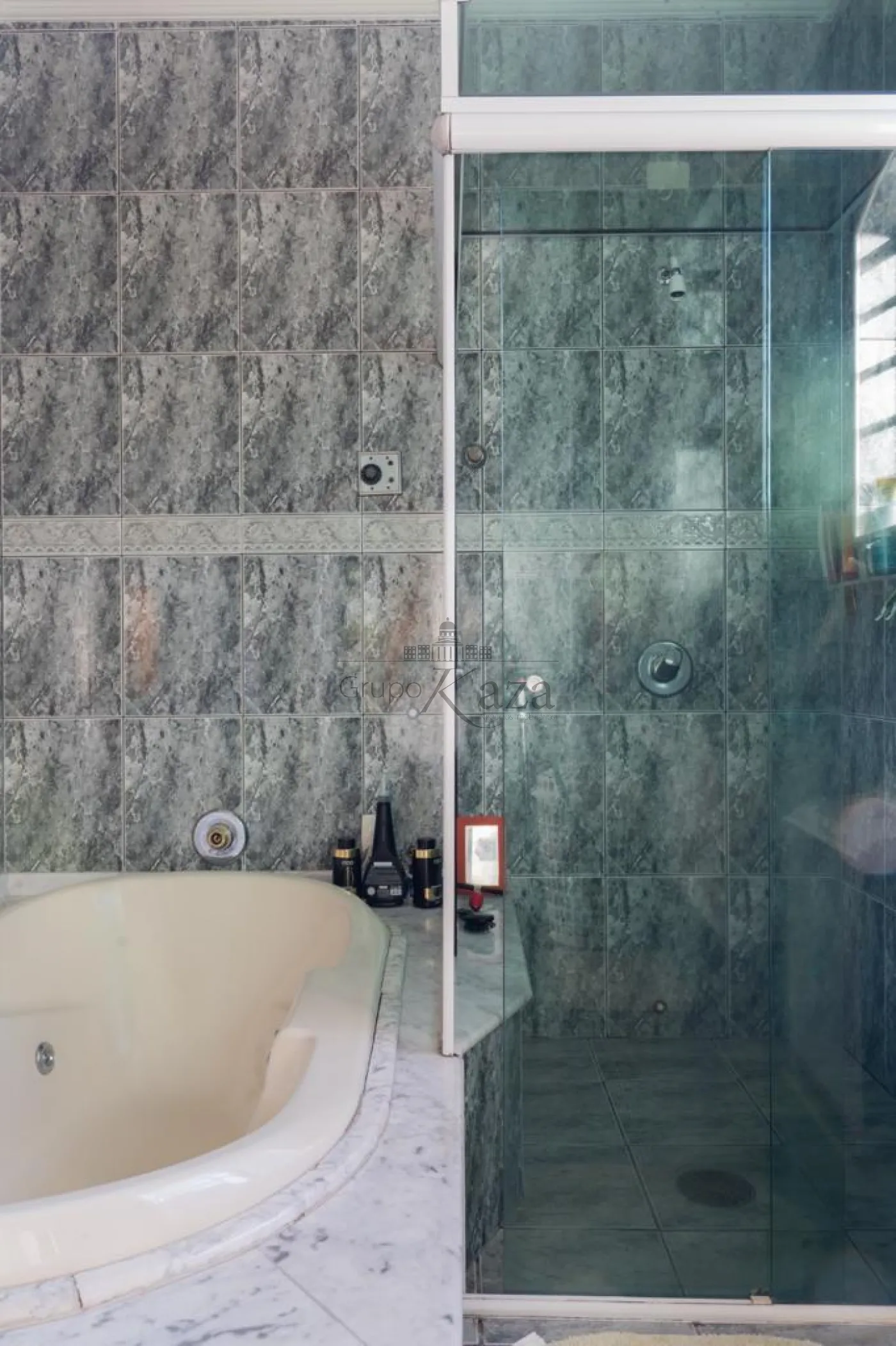 Foto 9 de Casa Comercial  Residencial em São João, Jacareí - imagem 9