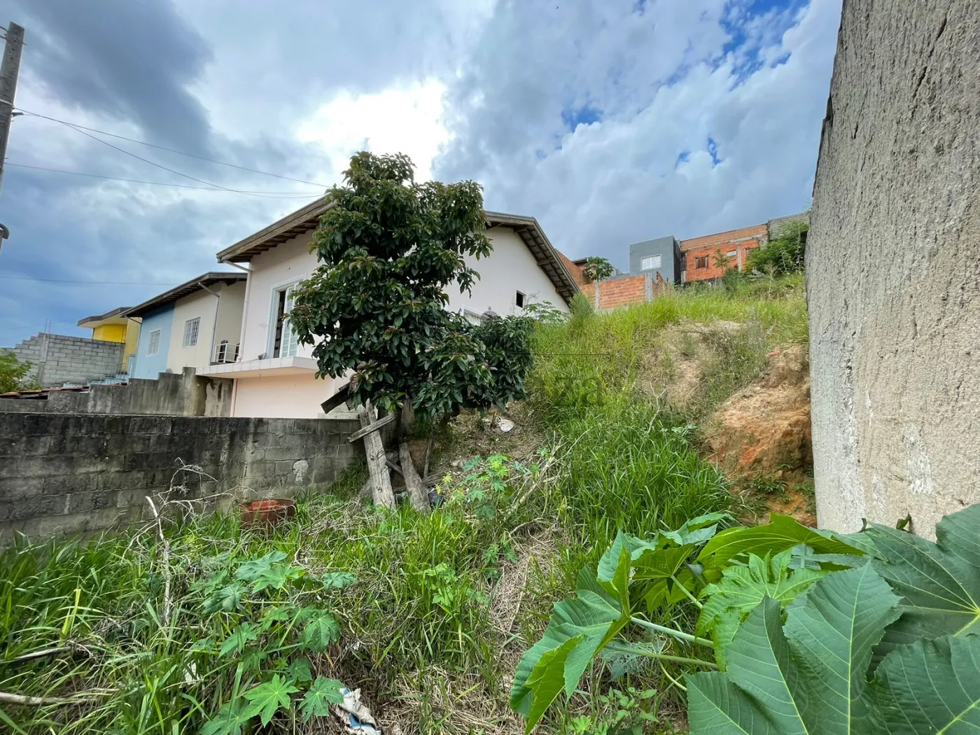 Foto 1 de Terreno Padrão em Jardim dos Bandeirantes, São José dos Campos - imagem 1