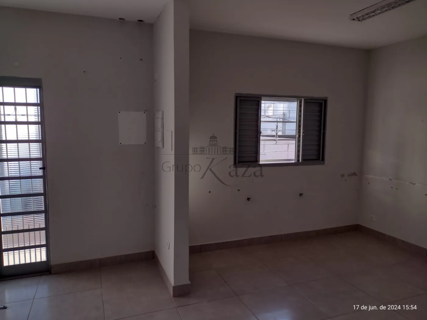 Foto 3 de Comercial Ponto Comercial em Centro, Jacareí - imagem 3