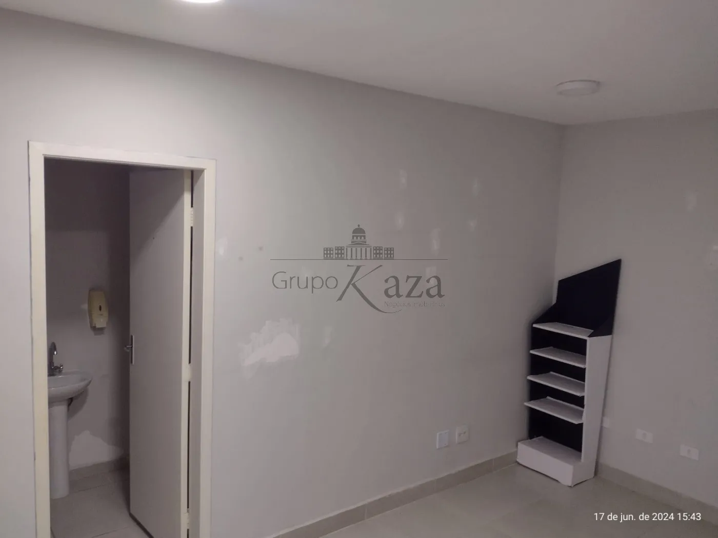 Foto 21 de Comercial Ponto Comercial em Centro, Jacareí - imagem 21