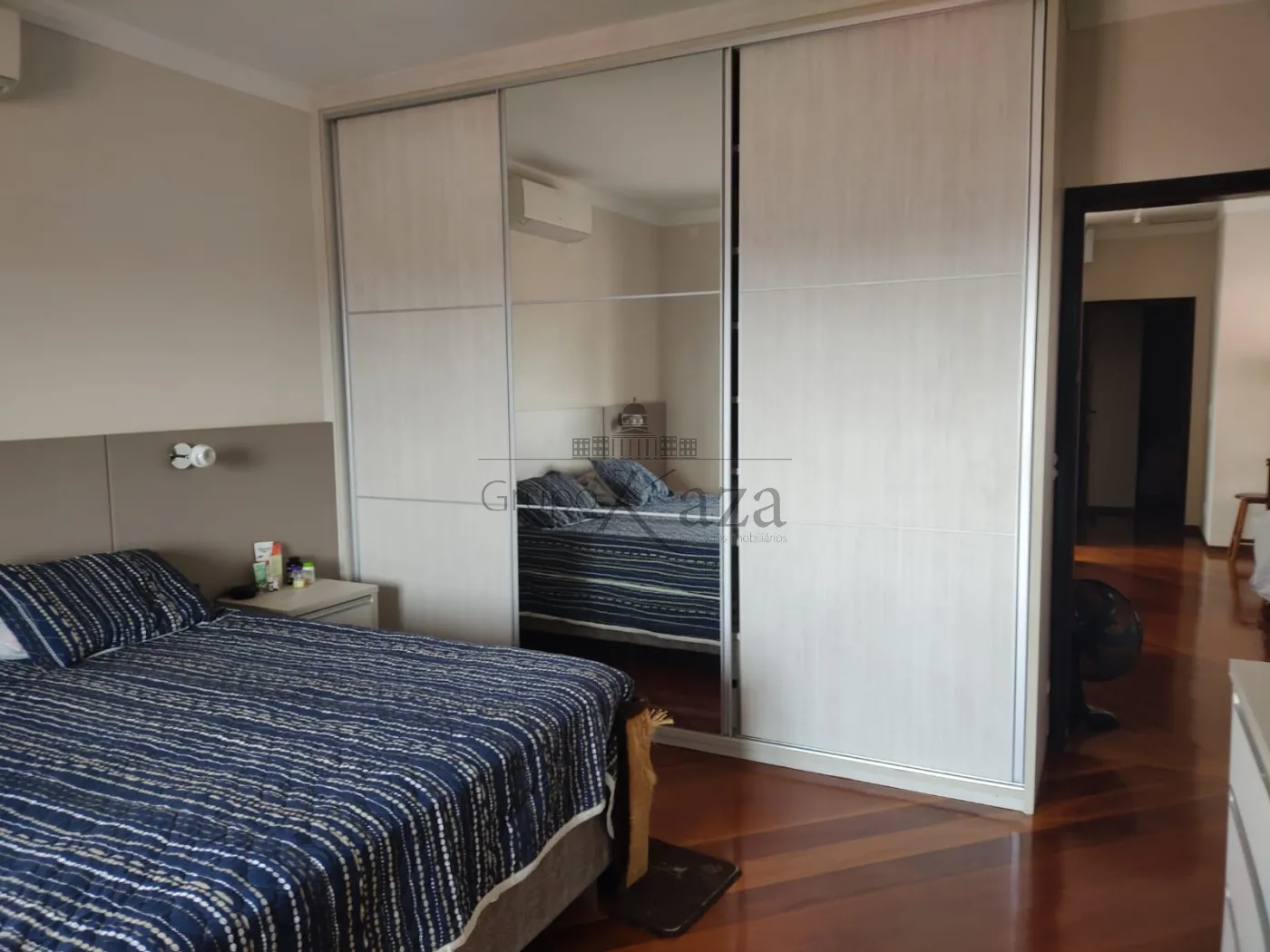 Foto 9 de Casa Sobrado em Jardim Altos de Santana I, Jacareí - imagem 9