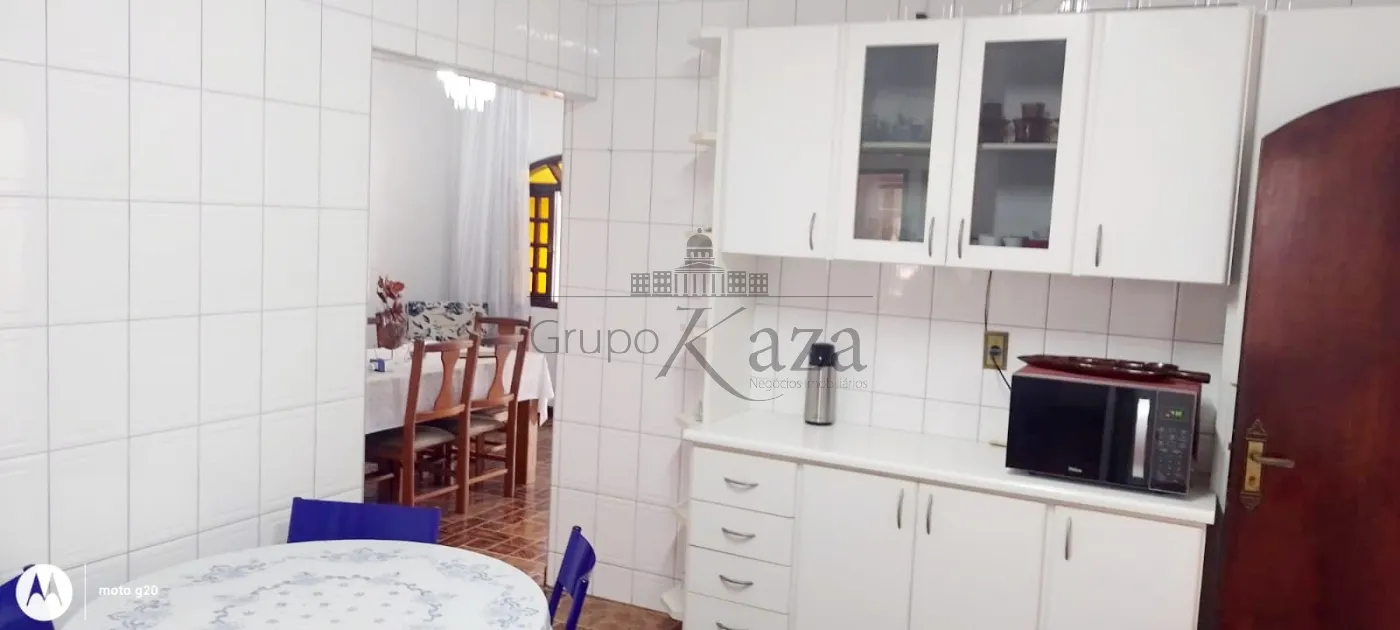 Foto 3 de Casa Padrão em Parque Interlagos, São José dos Campos - imagem 3