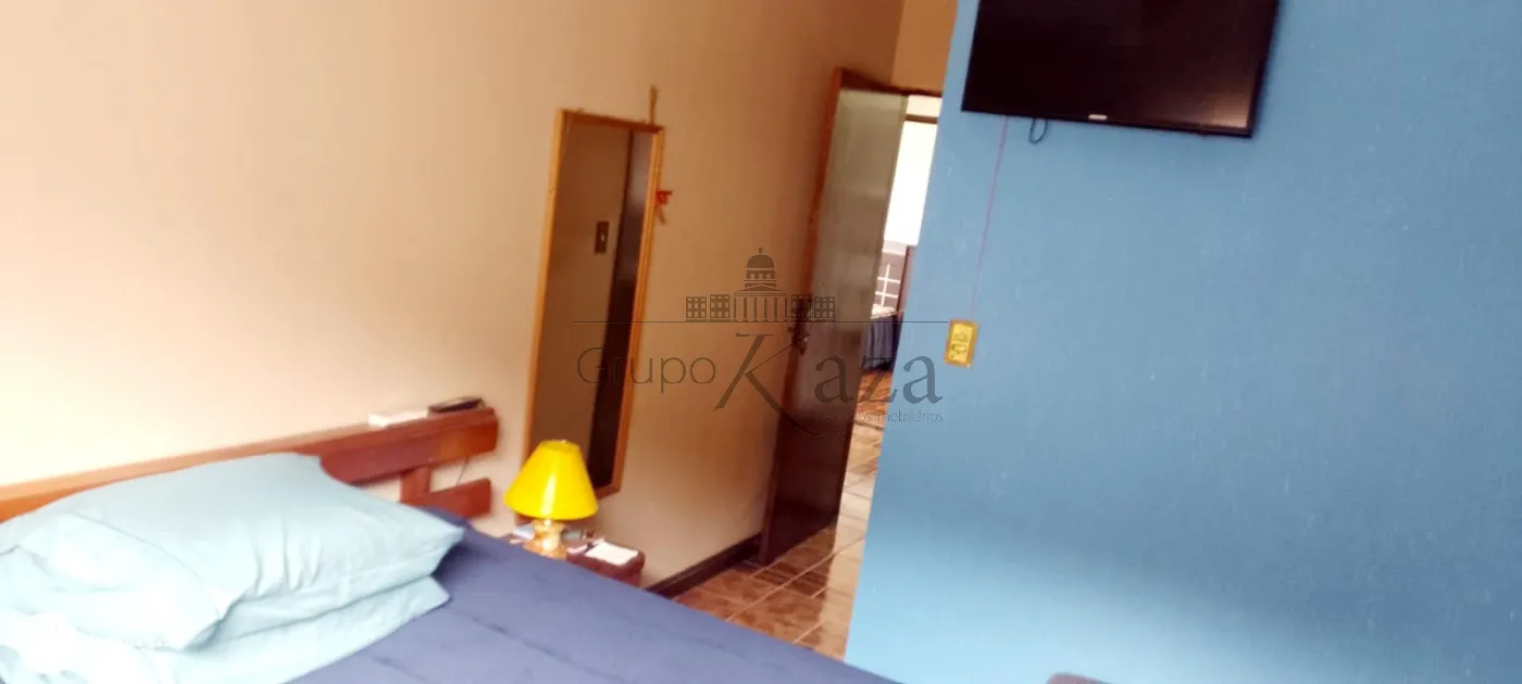 Foto 11 de Casa Padrão em Parque Interlagos, São José dos Campos - imagem 11