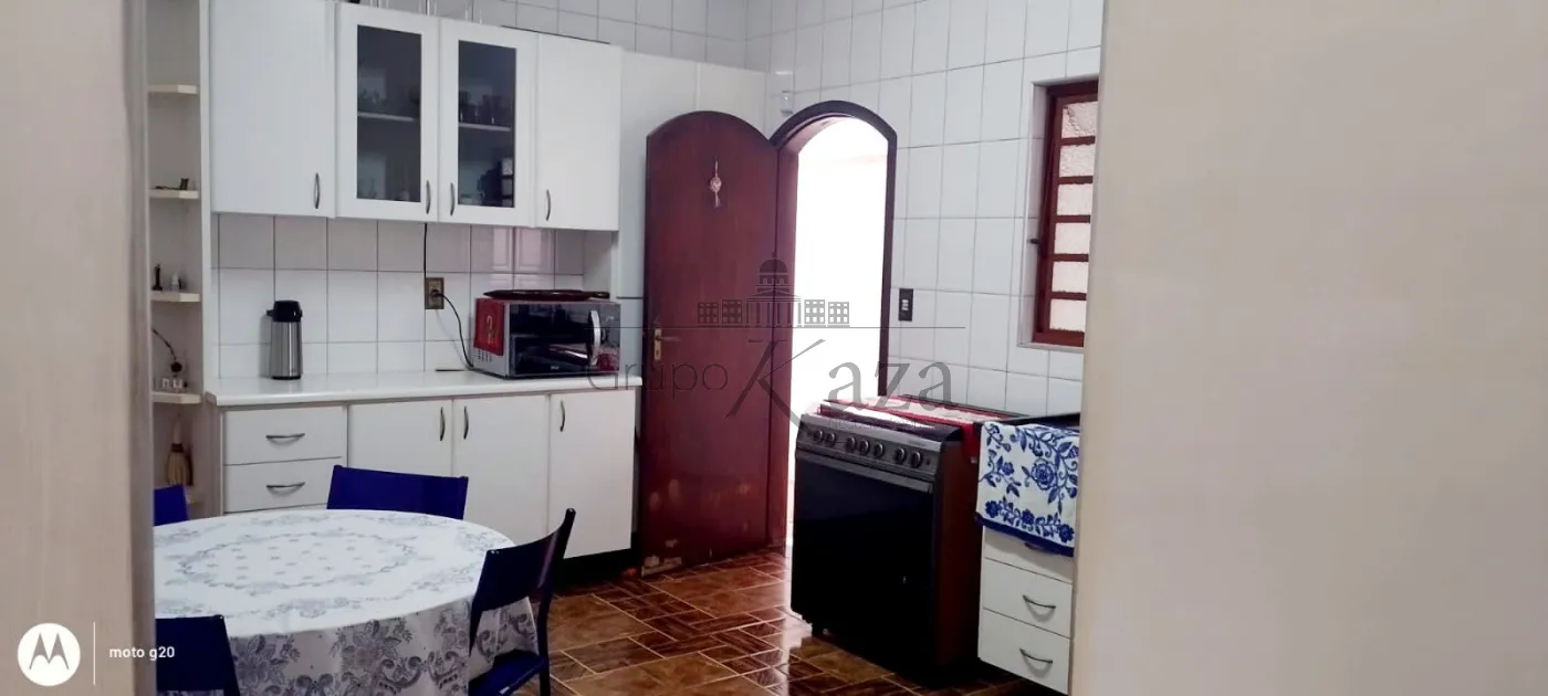 Foto 10 de Casa Padrão em Parque Interlagos, São José dos Campos - imagem 10