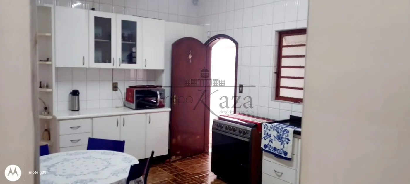 Foto 18 de Casa Padrão em Parque Interlagos, São José dos Campos - imagem 18