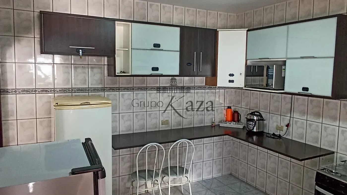 Foto 3 de Casa Comercial  Residencial em Jardim Altos de Santana I, Jacareí - imagem 3