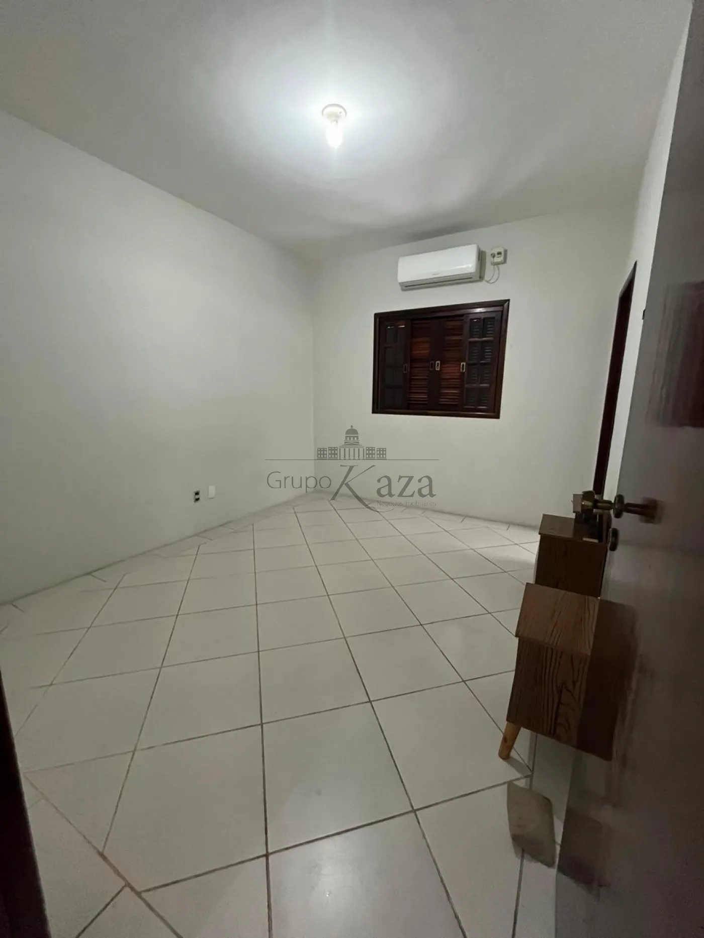 Foto 10 de Casa Sobrado em Jardim das Indústrias, São José dos Campos - imagem 10