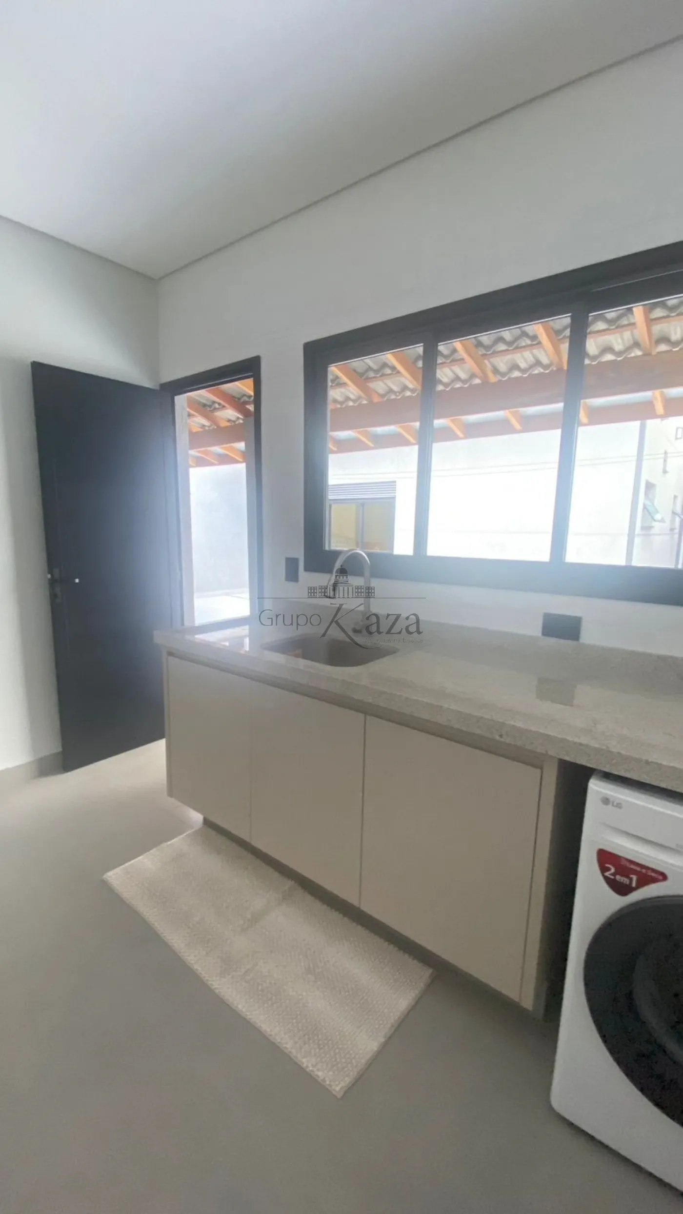Foto 33 de Casa Padrão em Jardim Oriente, São José dos Campos - imagem 33
