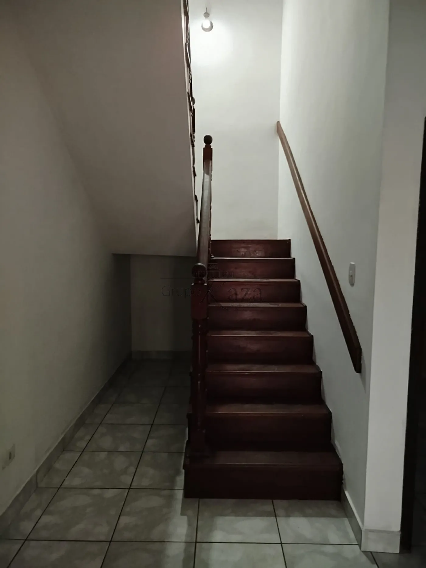 Foto 3 de Casa Padrão em Vila Tesouro, São José dos Campos - imagem 3