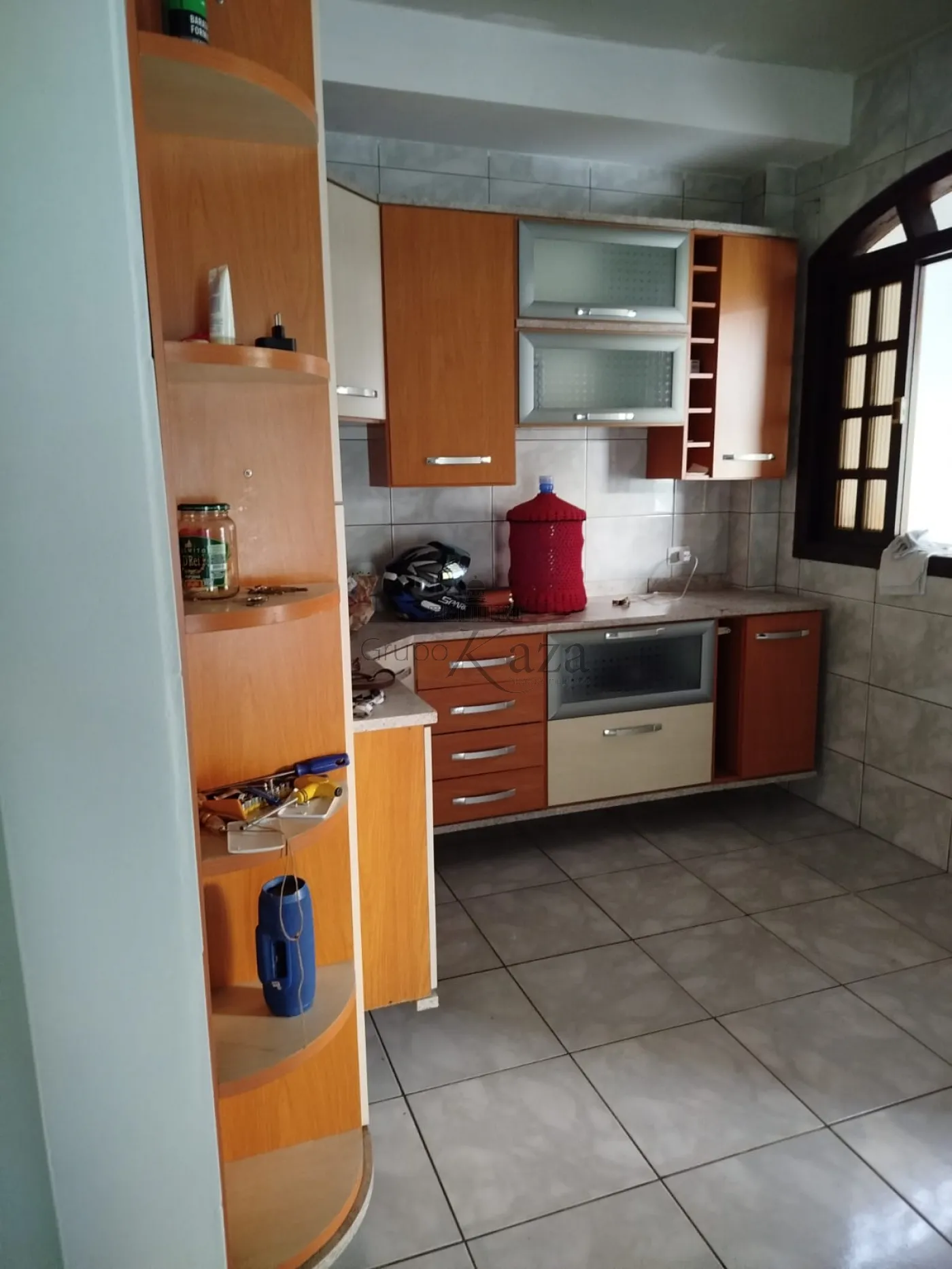Foto 2 de Casa Padrão em Vila Tesouro, São José dos Campos - imagem 2