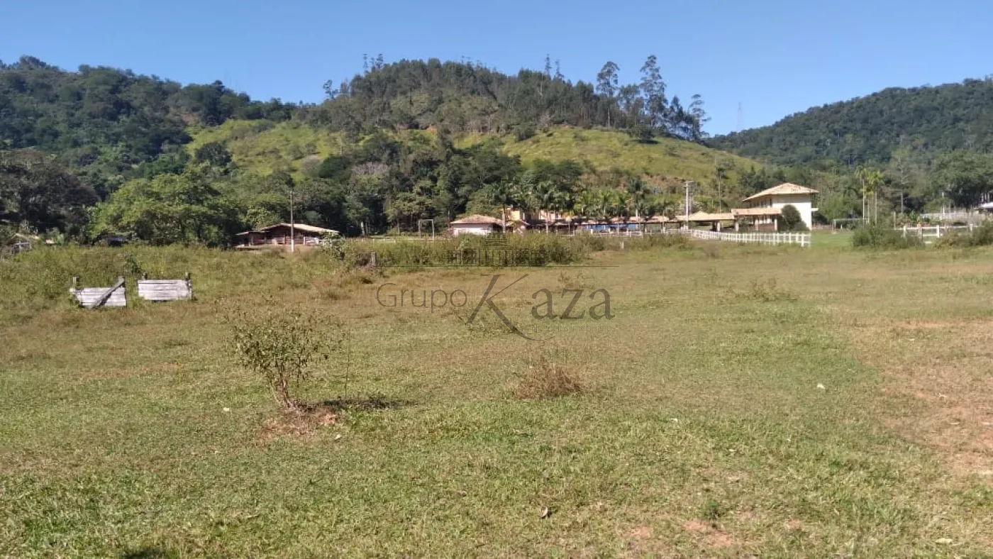 Foto 1 de Rural Fazenda em Buquirinha, São José dos Campos - imagem 1