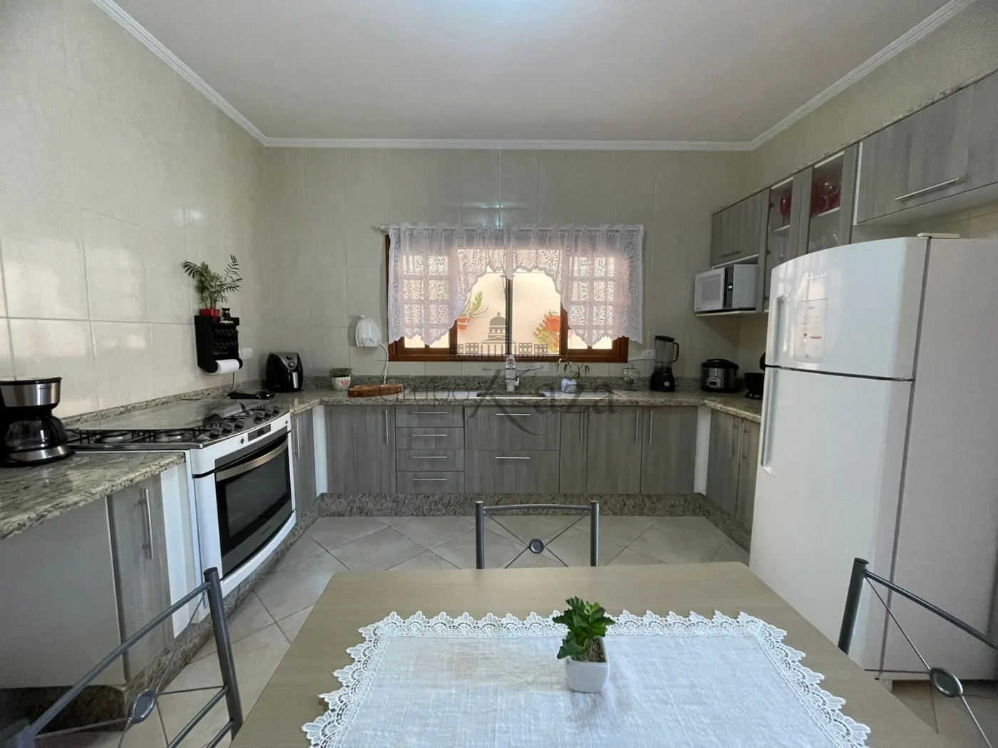 Foto 10 de Casa Térrea em Jardim Siesta, Jacareí - imagem 10