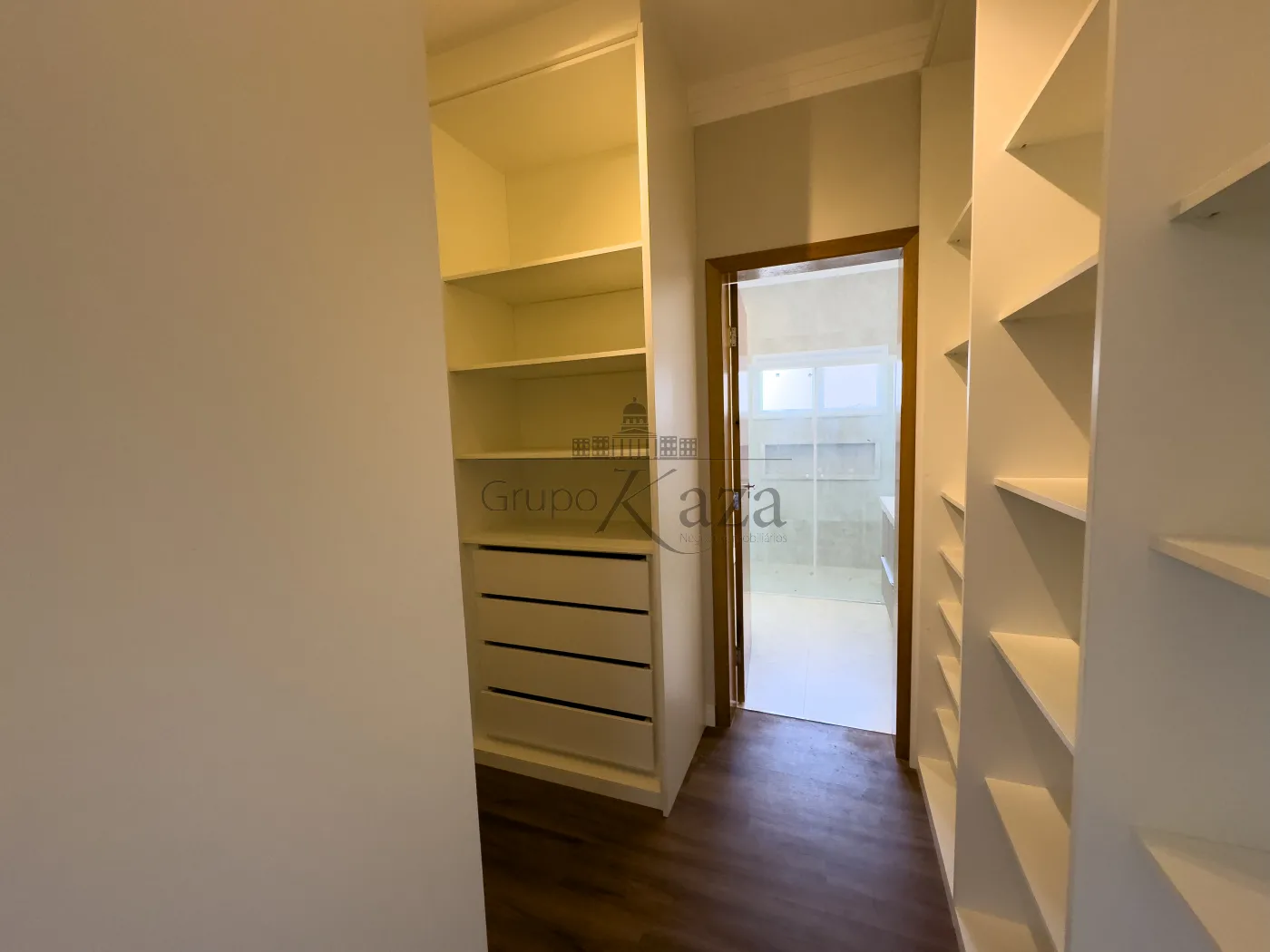 Foto 22 de Casa Condomínio em Jardim do Golfe, São José dos Campos - imagem 22