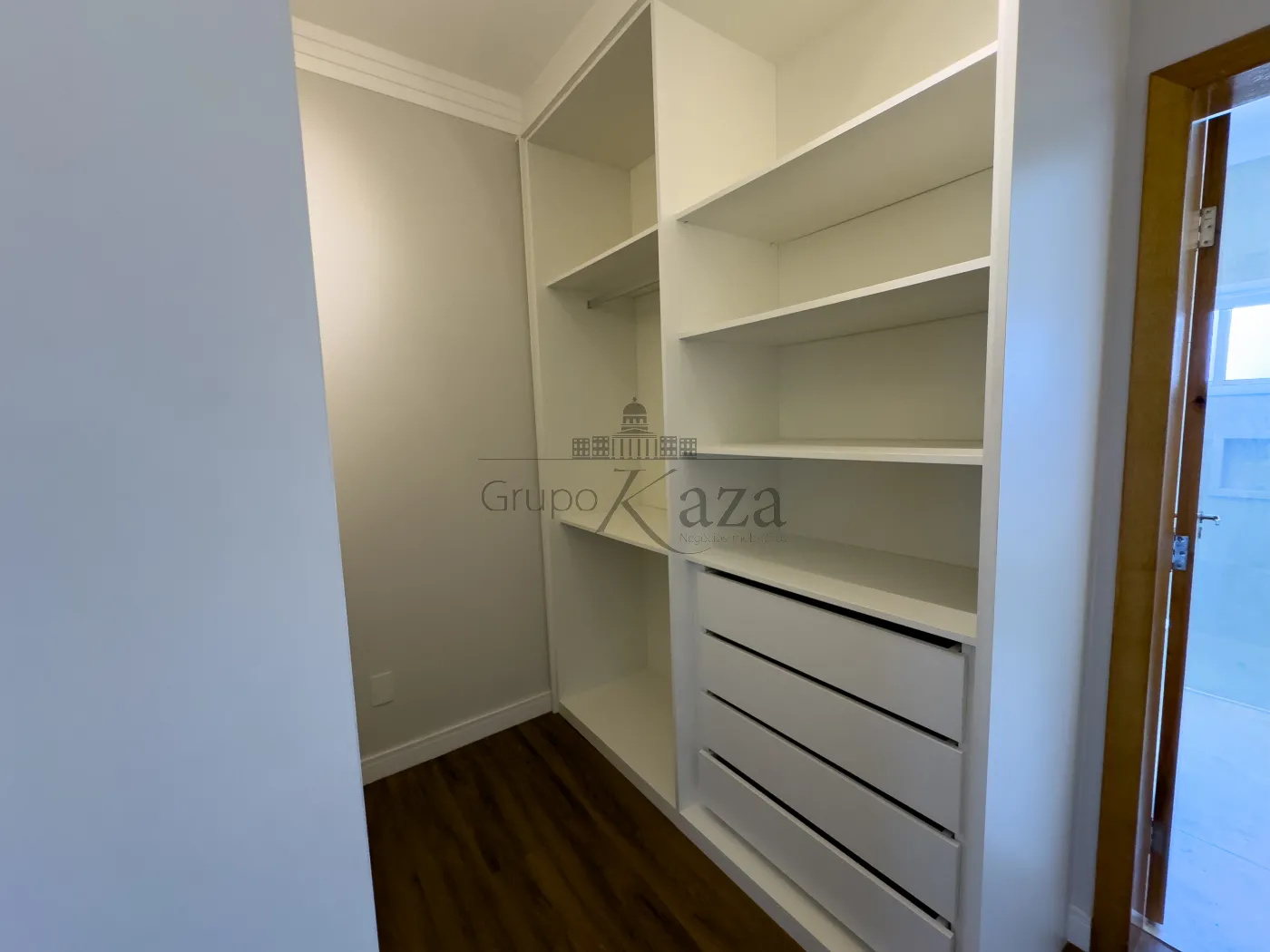 Foto 24 de Casa Condomínio em Jardim do Golfe, São José dos Campos - imagem 24