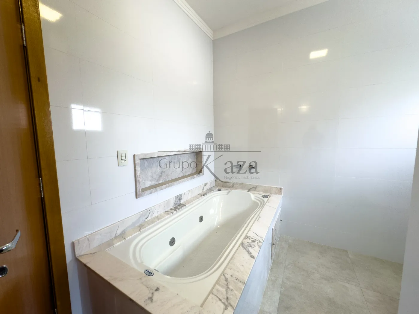 Foto 26 de Casa Condomínio em Jardim do Golfe, São José dos Campos - imagem 26