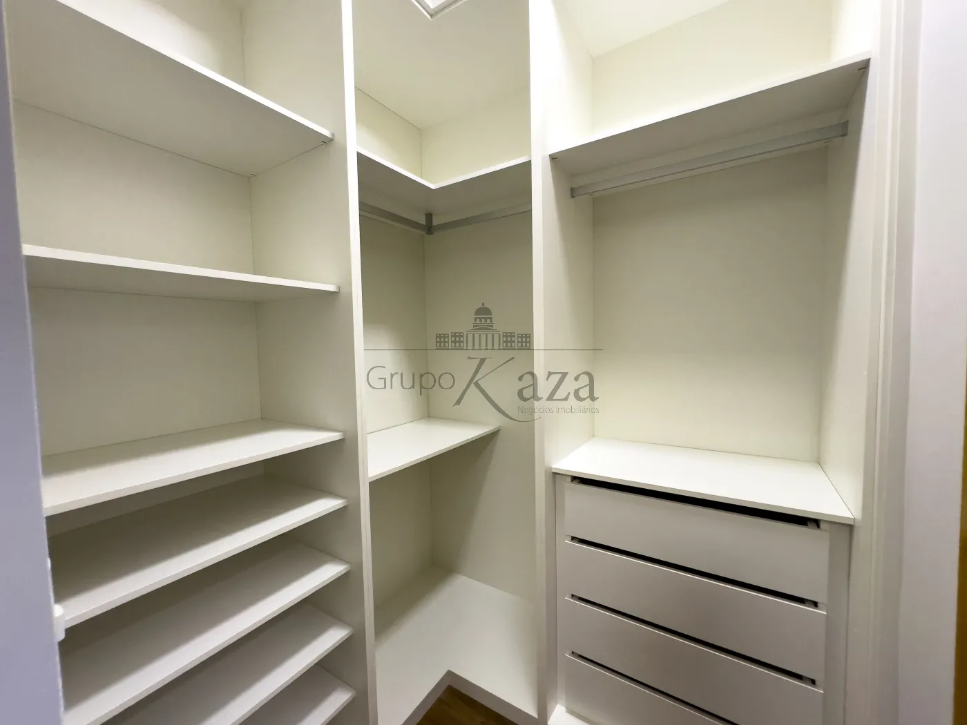 Foto 23 de Casa Condomínio em Jardim do Golfe, São José dos Campos - imagem 23