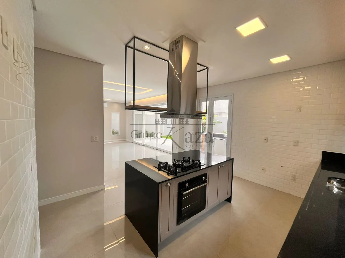 Foto 3 de Casa Condomínio em Jardim do Golfe, São José dos Campos - imagem 3