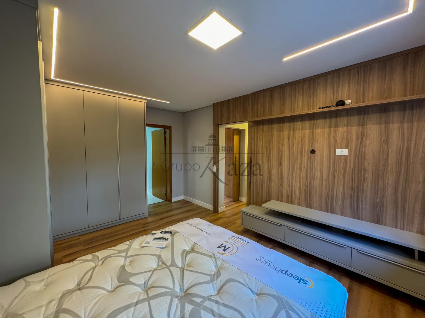 Foto 20 de Casa Condomínio em Jardim do Golfe, São José dos Campos - imagem 20
