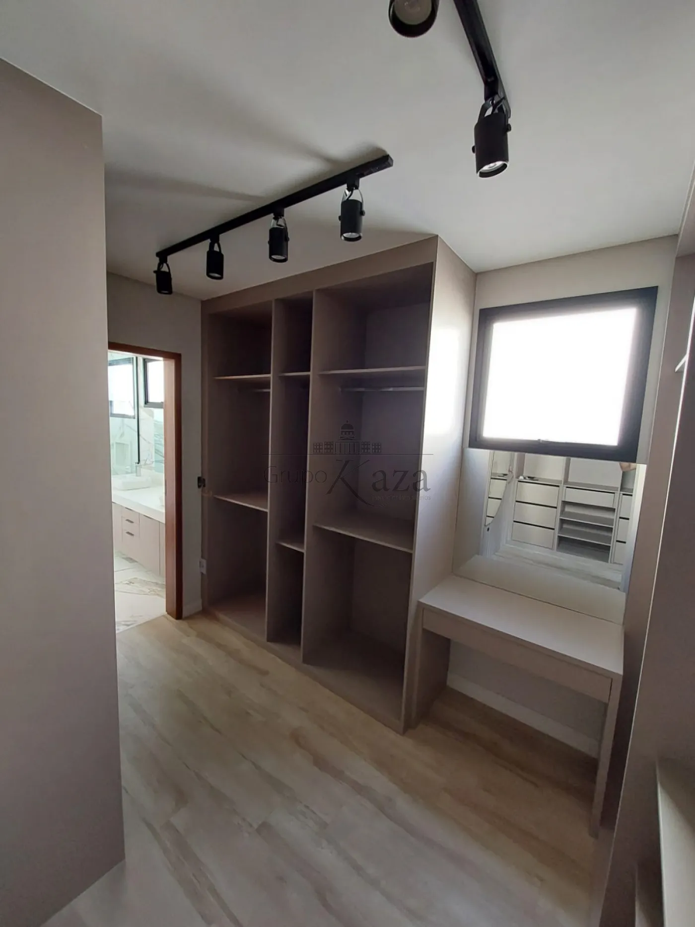 Foto 42 de Casa Condomínio em Jardim do Golfe, São José dos Campos - imagem 42