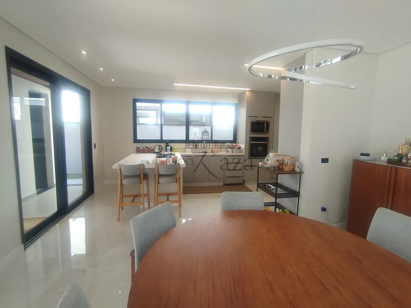 Foto 15 de Casa Condomínio em Jardim do Golfe, São José dos Campos - imagem 15