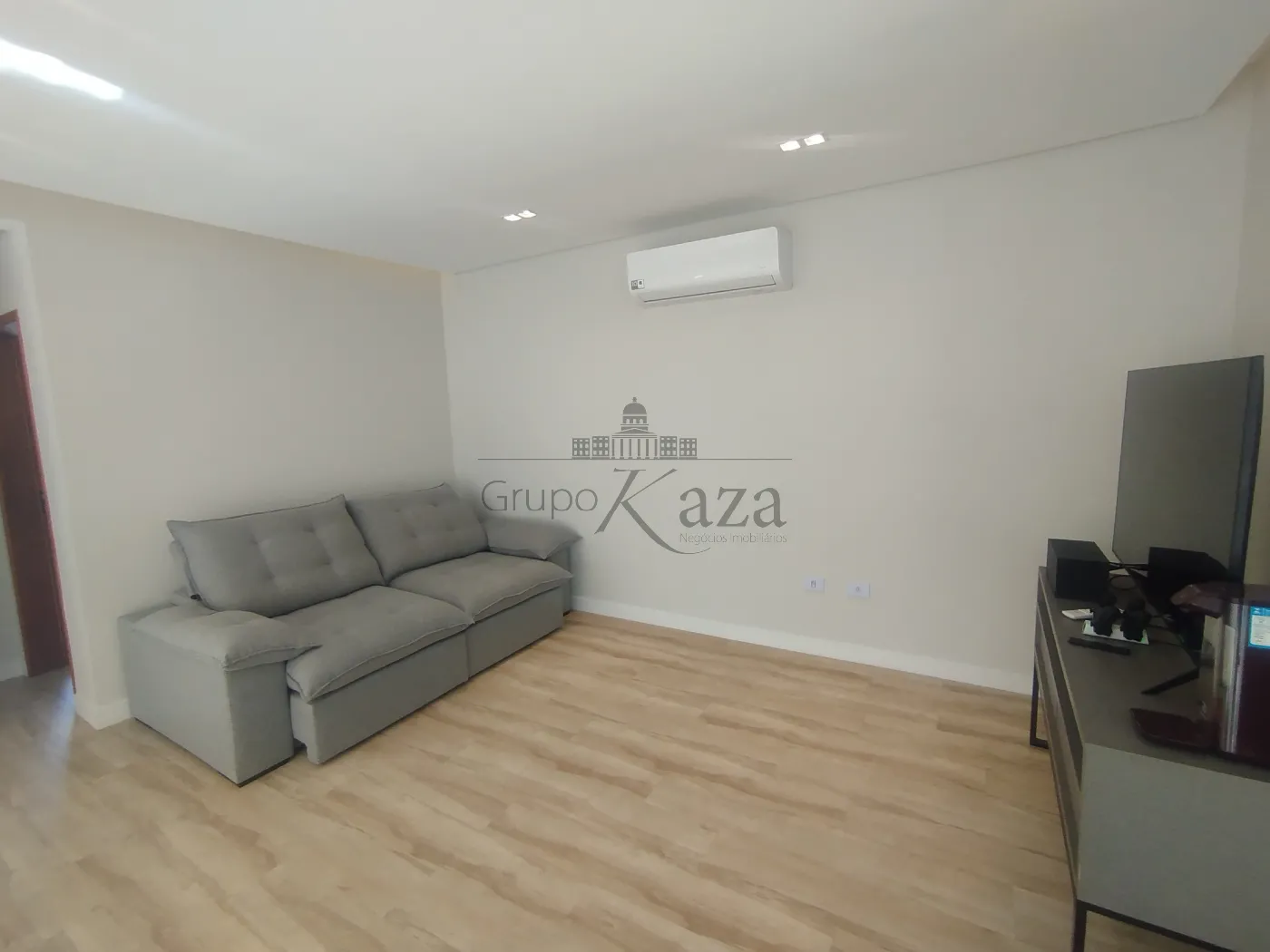 Foto 35 de Casa Condomínio em Jardim do Golfe, São José dos Campos - imagem 35